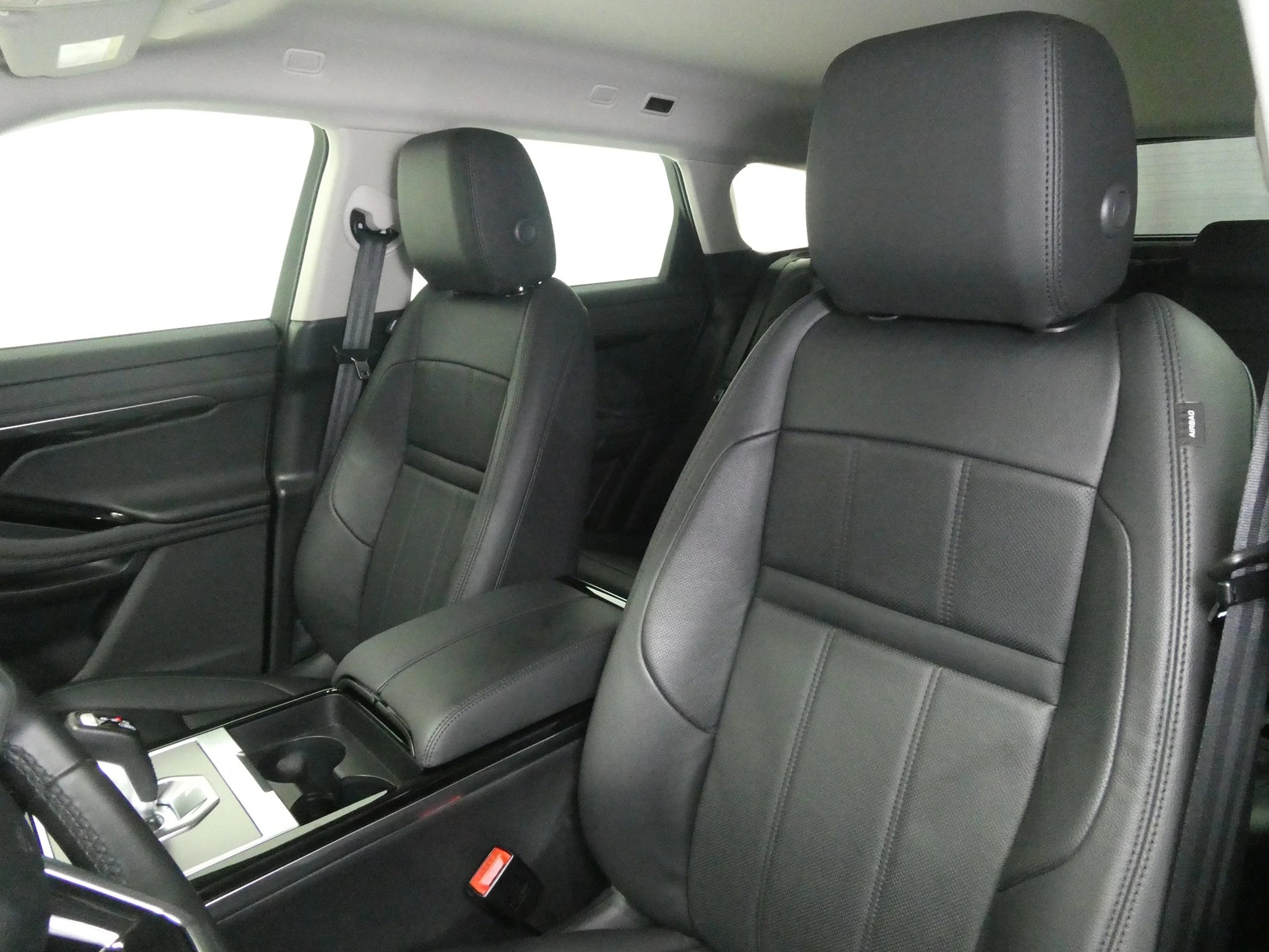 LAND ROVER Range Rover Evoque D 200 MHEV SE AT9 - Digital Cockpit - Leder - el.Heckklappe - Kamera - 204 PS-image-8