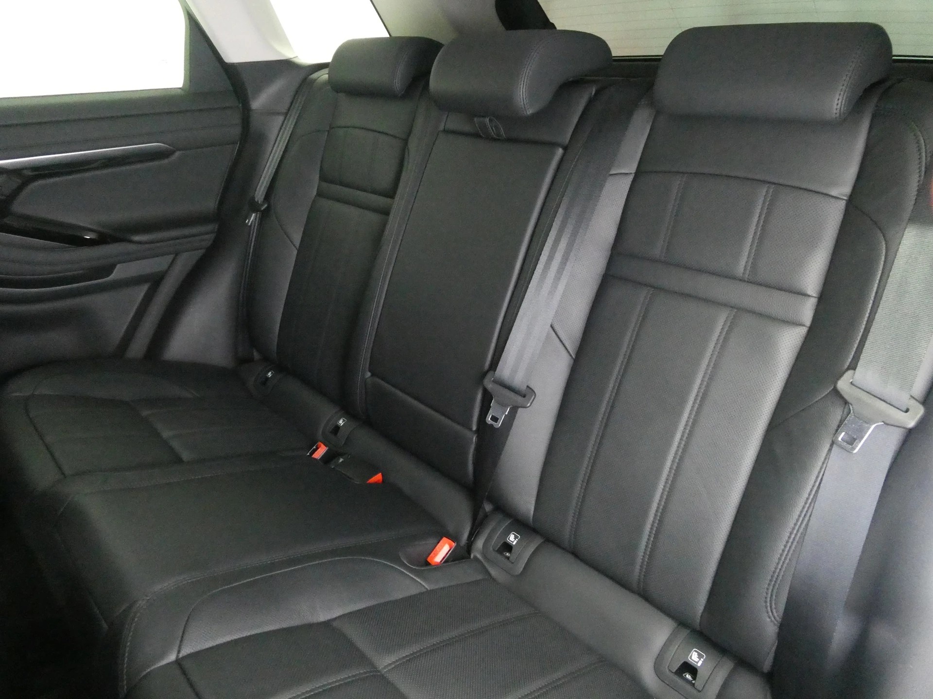 LAND ROVER Range Rover Evoque D 200 MHEV SE AT9 - Digital Cockpit - Leder - el.Heckklappe - Kamera - 204 PS-image-10