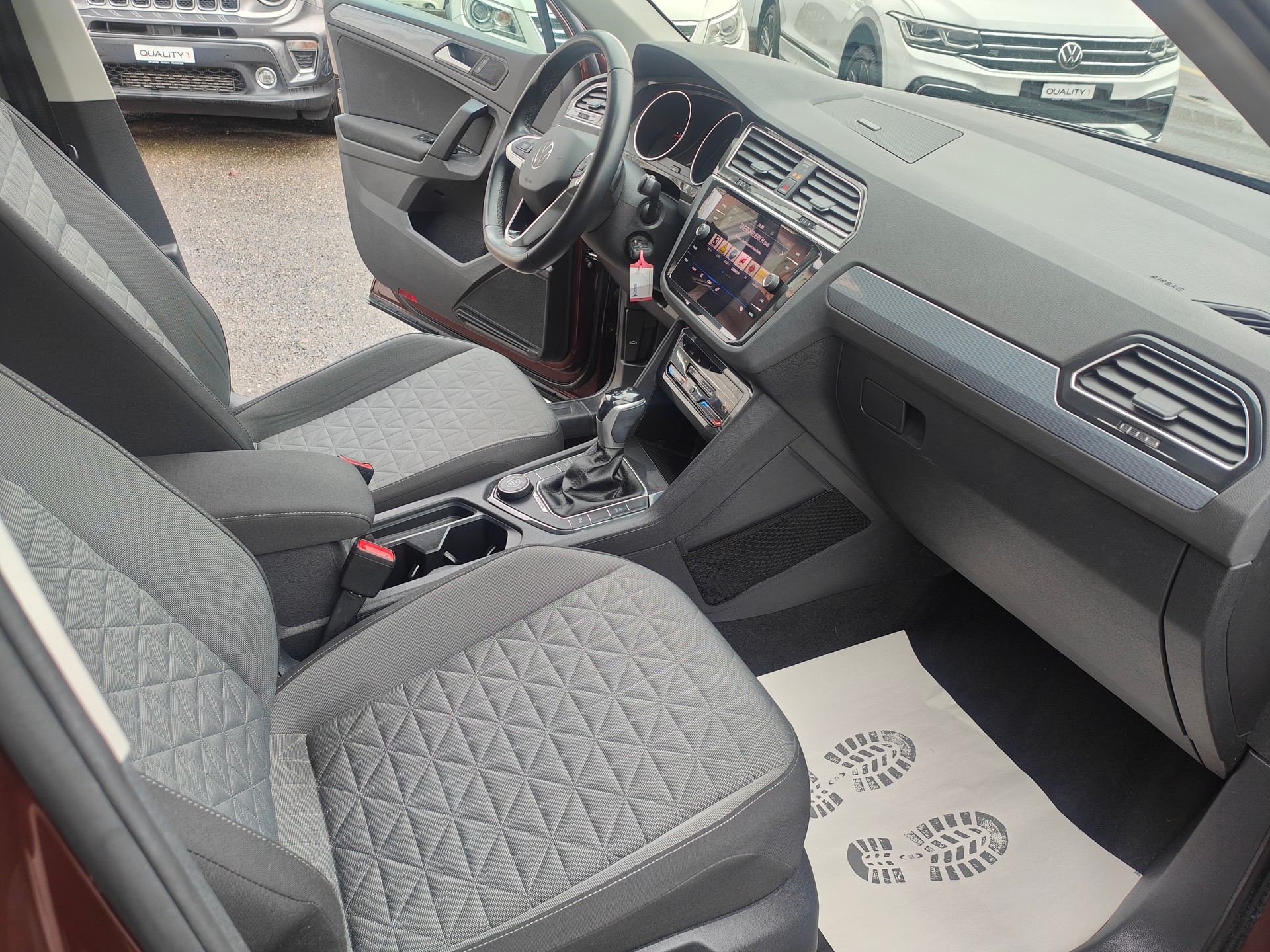 VW Tiguan 2.0 TDI SCR Comfortline 4Motion DSG-image-14