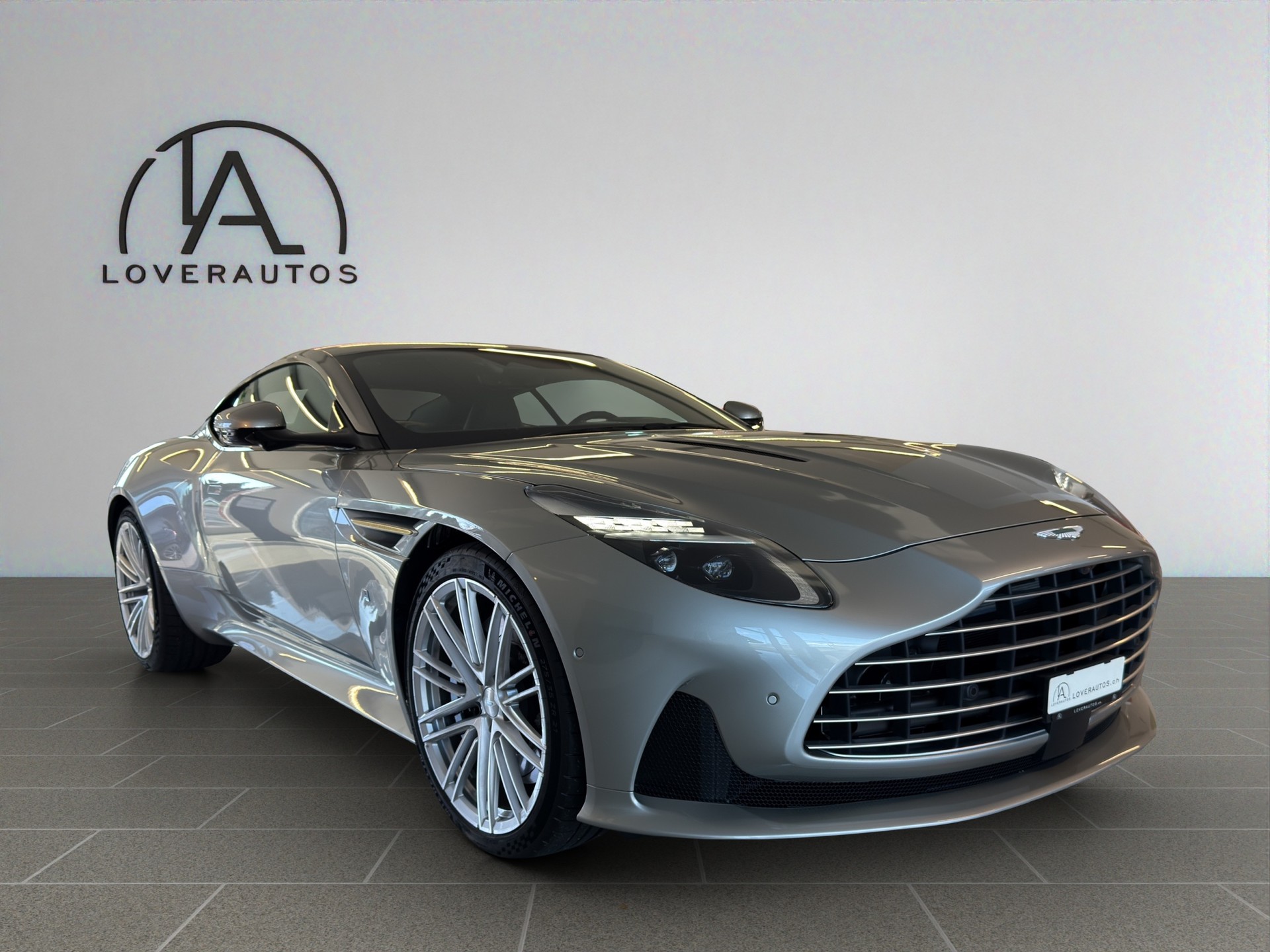ASTON MARTIN DB12 4.0 V8 Bi-Turbo "1 of 60 Goldfinger Edition"