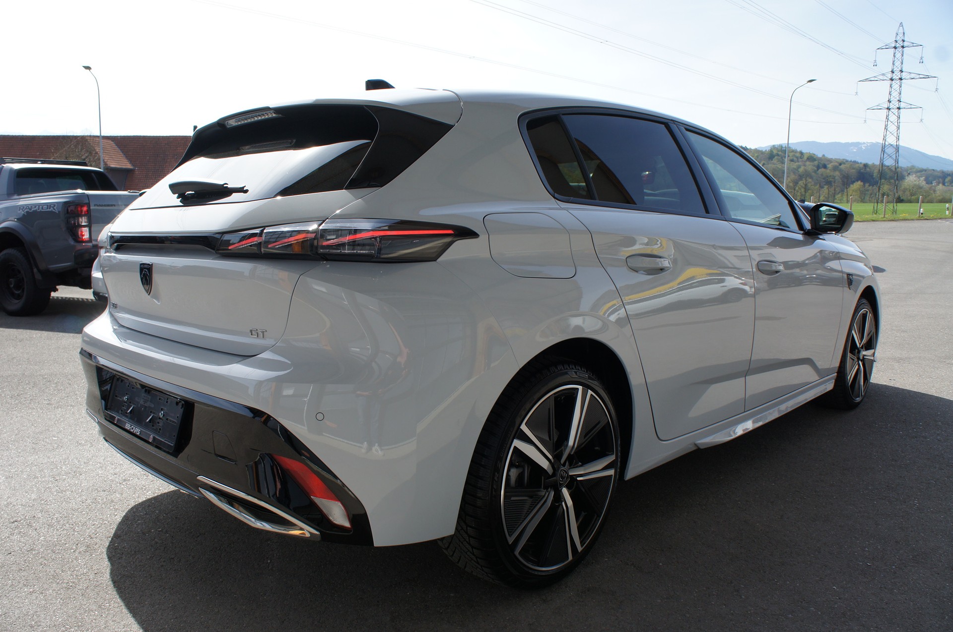 PEUGEOT 308 1.2 HEV 145 GT-image-4