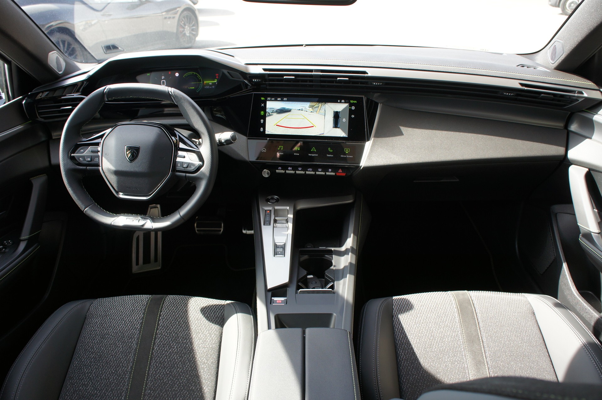 PEUGEOT 308 1.2 HEV 145 GT-image-10
