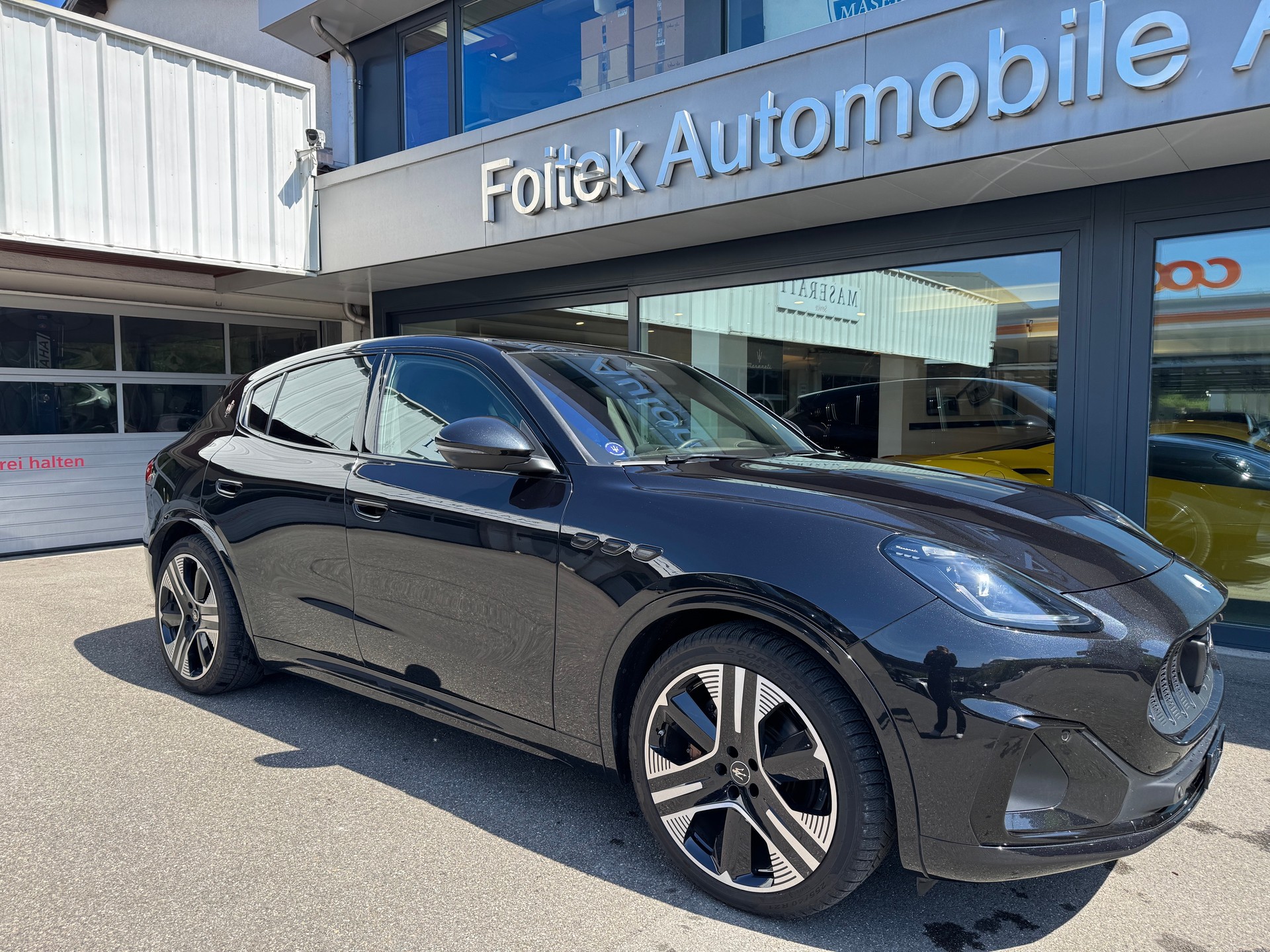 MASERATI Grecale Folgore 105kWh-showroom-element-2