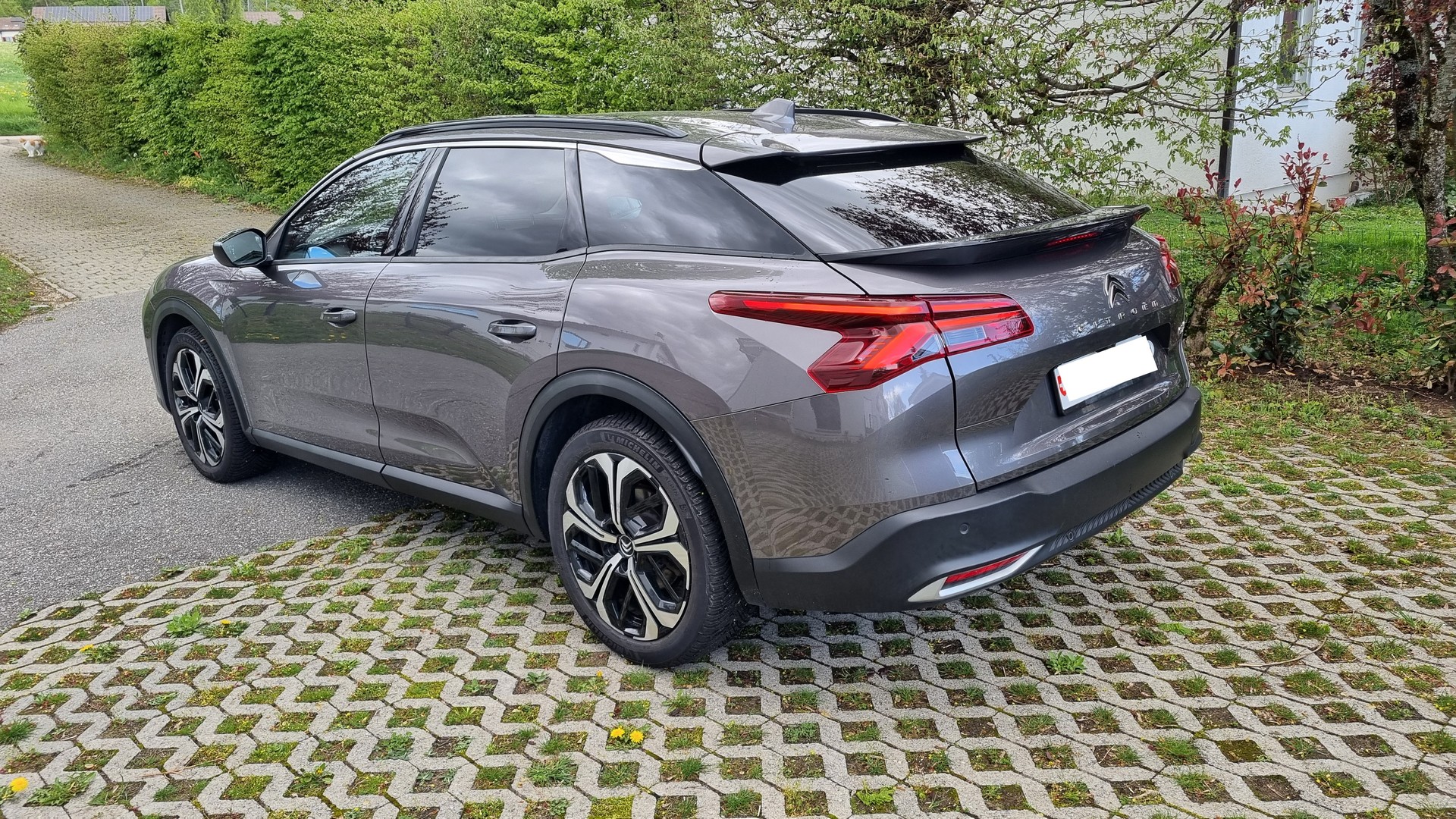 CITROEN C5 X 1.6i PureTech Shine EAT8-image-1