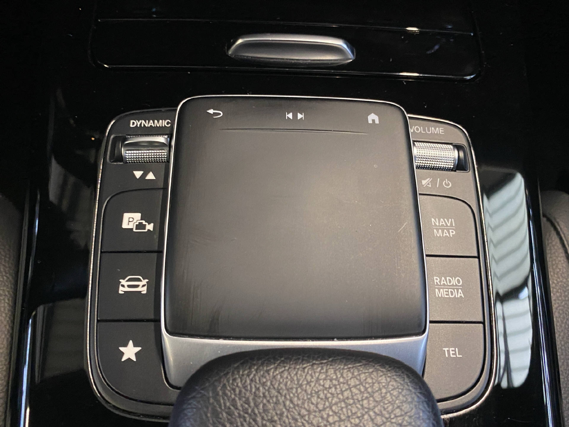 MERCEDES-BENZ CLA 180 Progressive Shooting Brake-image-10