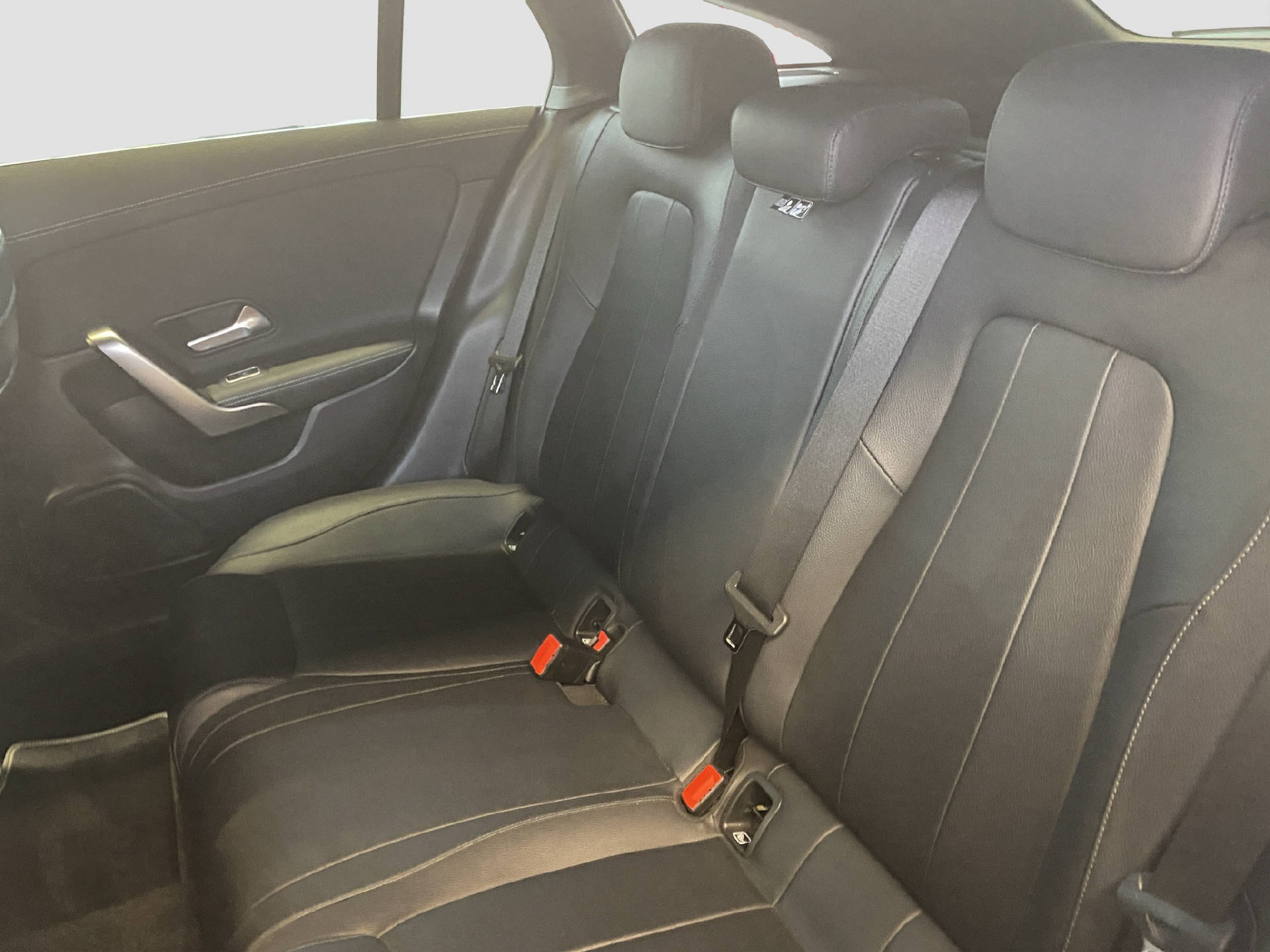 MERCEDES-BENZ CLA 180 Progressive Shooting Brake-image-13