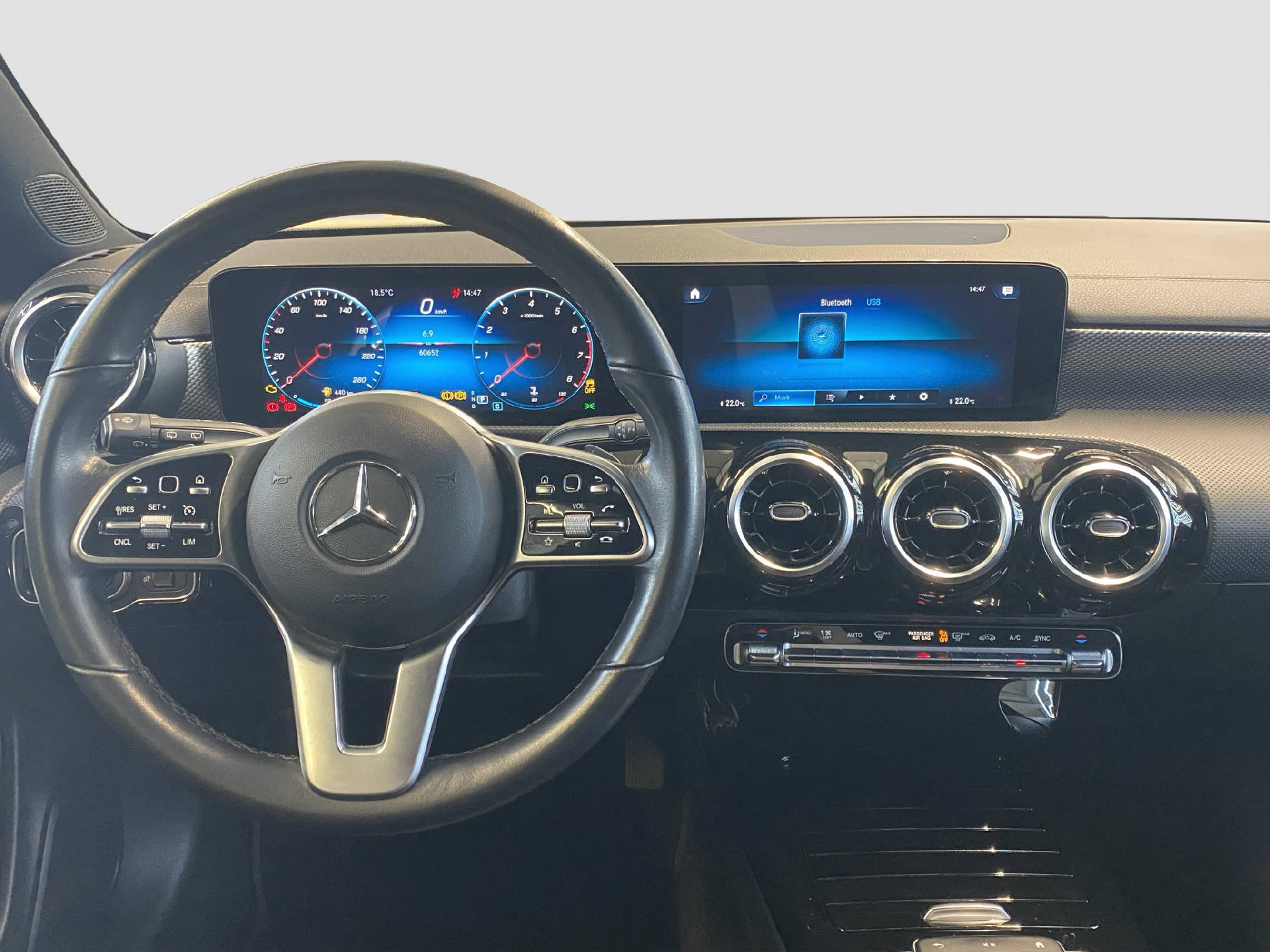 MERCEDES-BENZ CLA 180 Progressive Shooting Brake-image-8