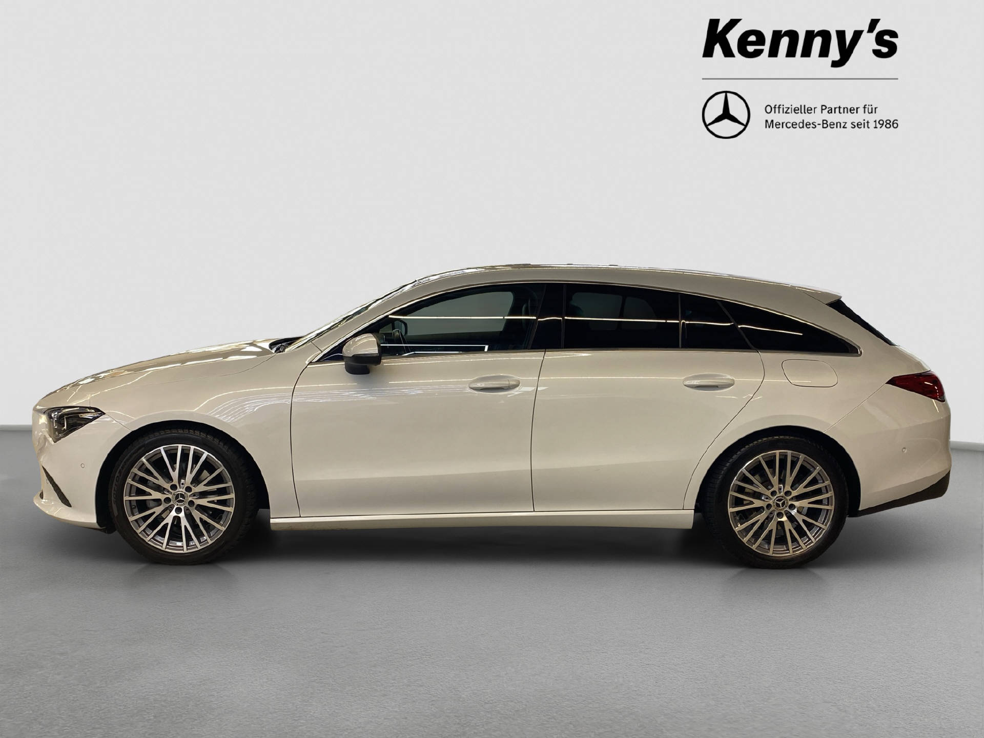 MERCEDES-BENZ CLA 180 Progressive Shooting Brake-showroom-element-2