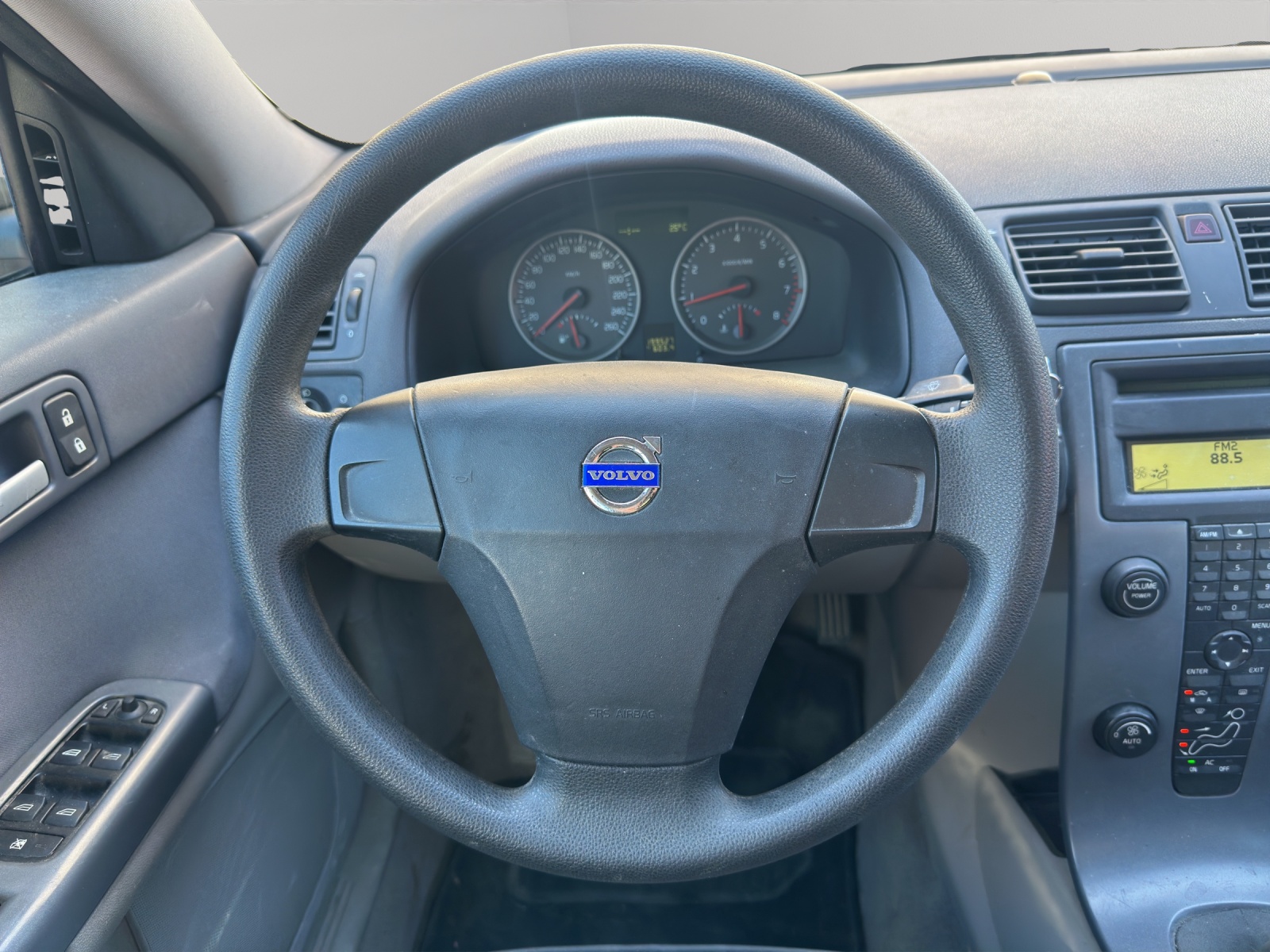 VOLVO S40 1.6 Momentum-image-12