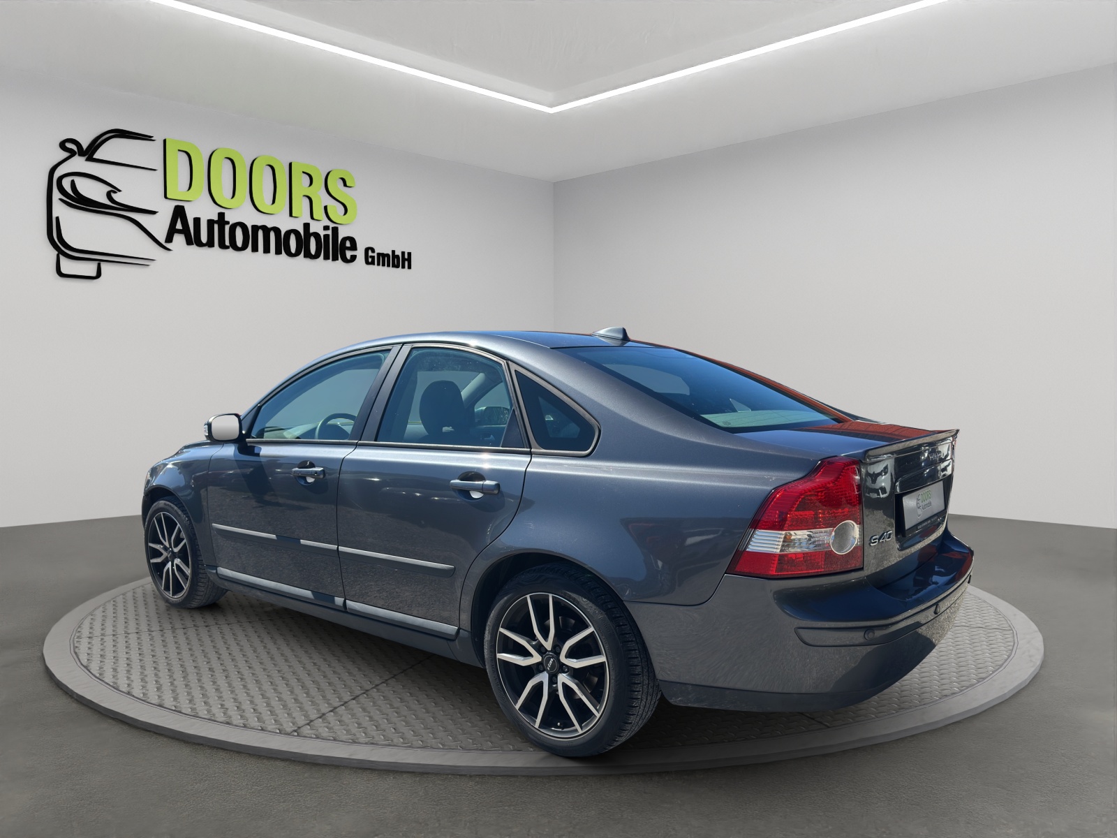 VOLVO S40 1.6 Momentum-image-5