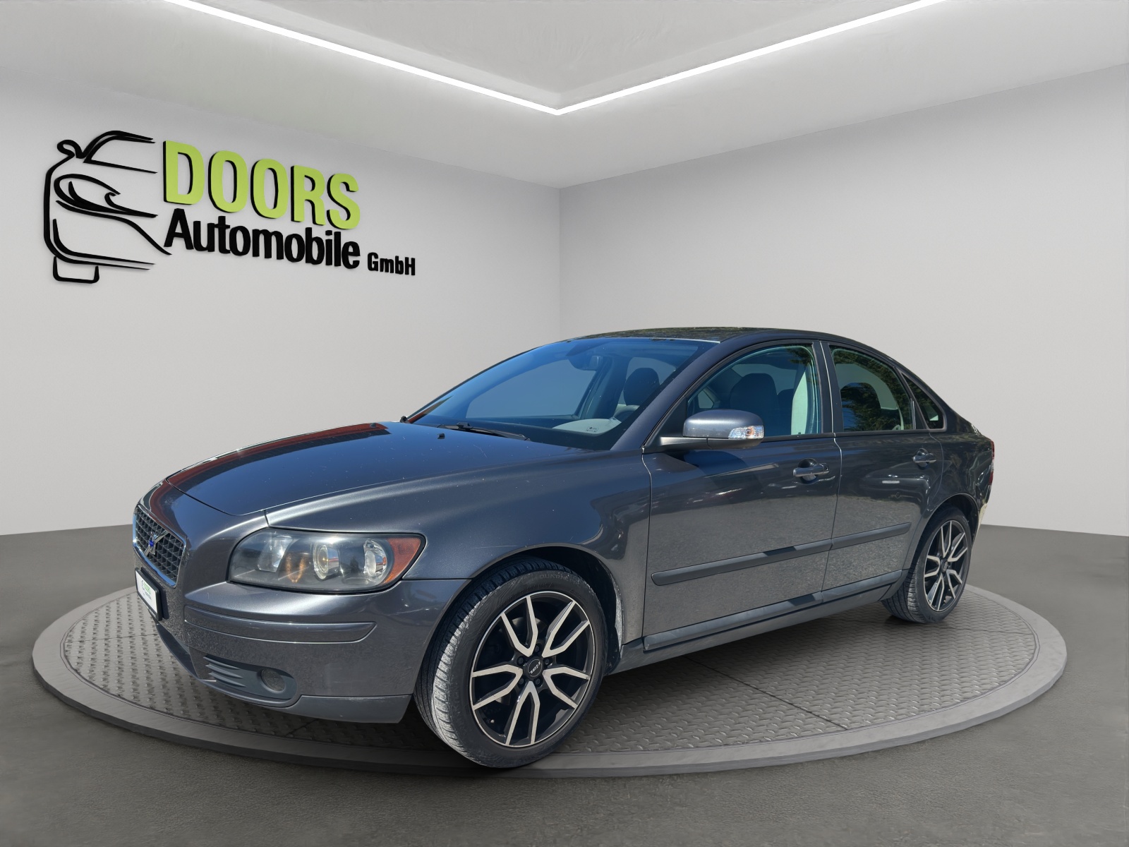 VOLVO S40 1.6 Momentum-showroom-element-2