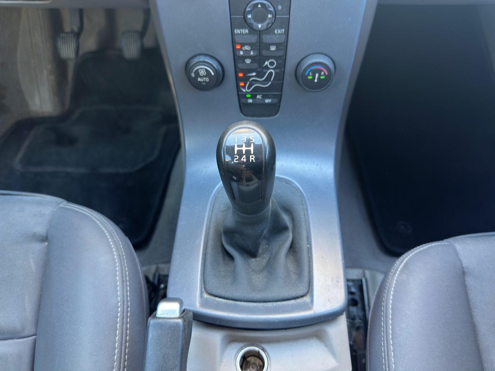 VOLVO S40 1.6 Momentum-image-10