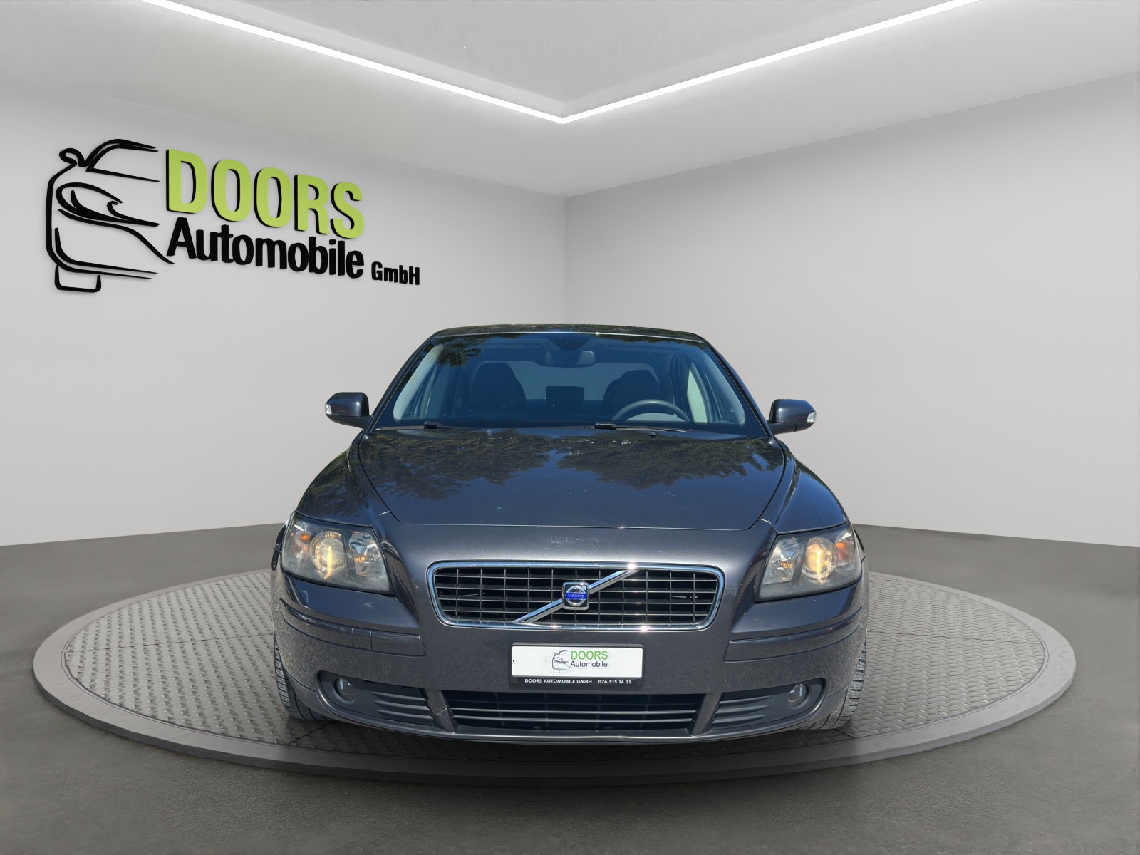 VOLVO S40 1.6 Momentum-showroom-element-1