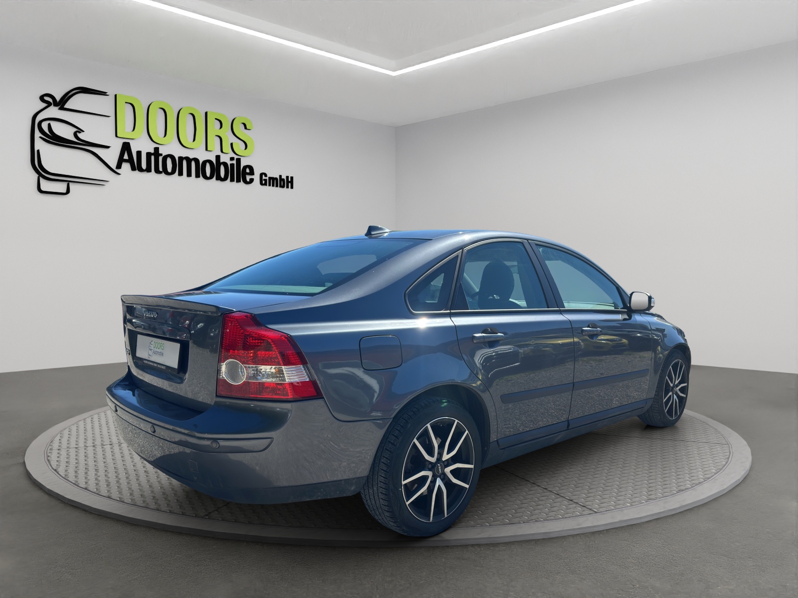 VOLVO S40 1.6 Momentum-showroom-element-3