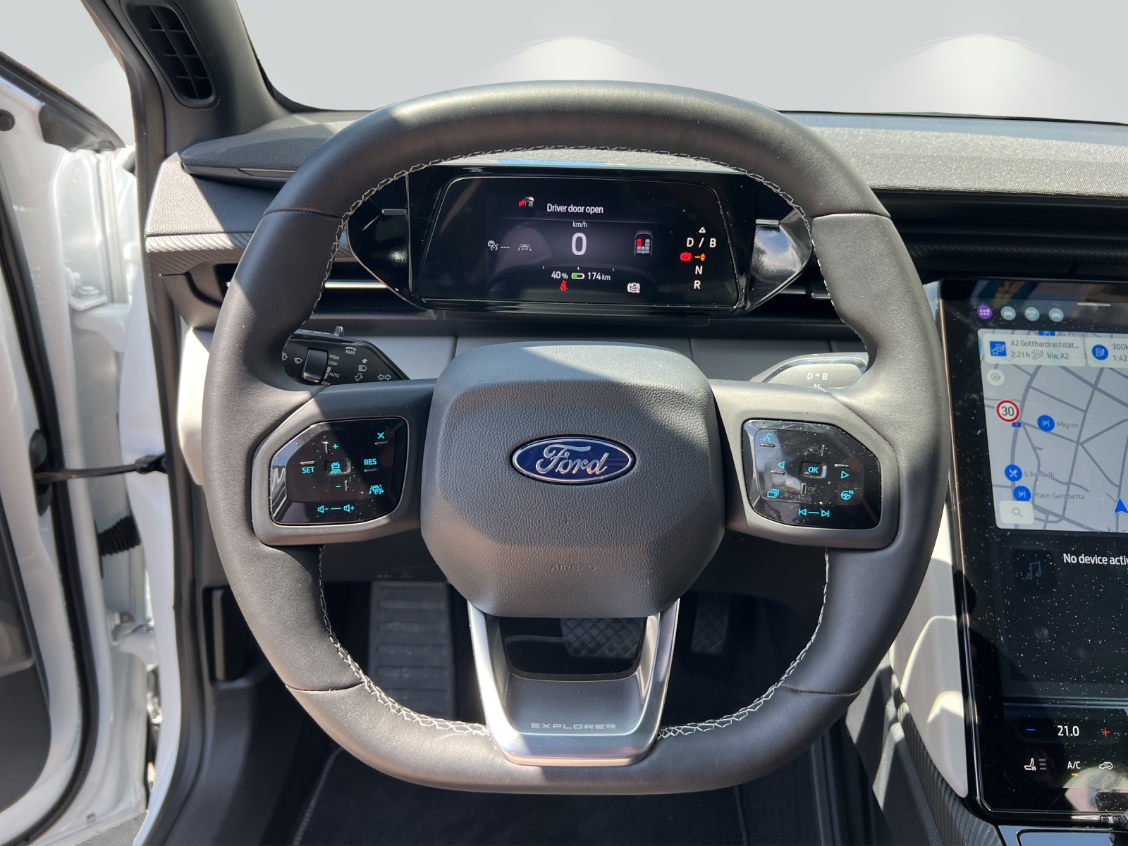 FORD Explorer Extended Range Premium AWD-image-5