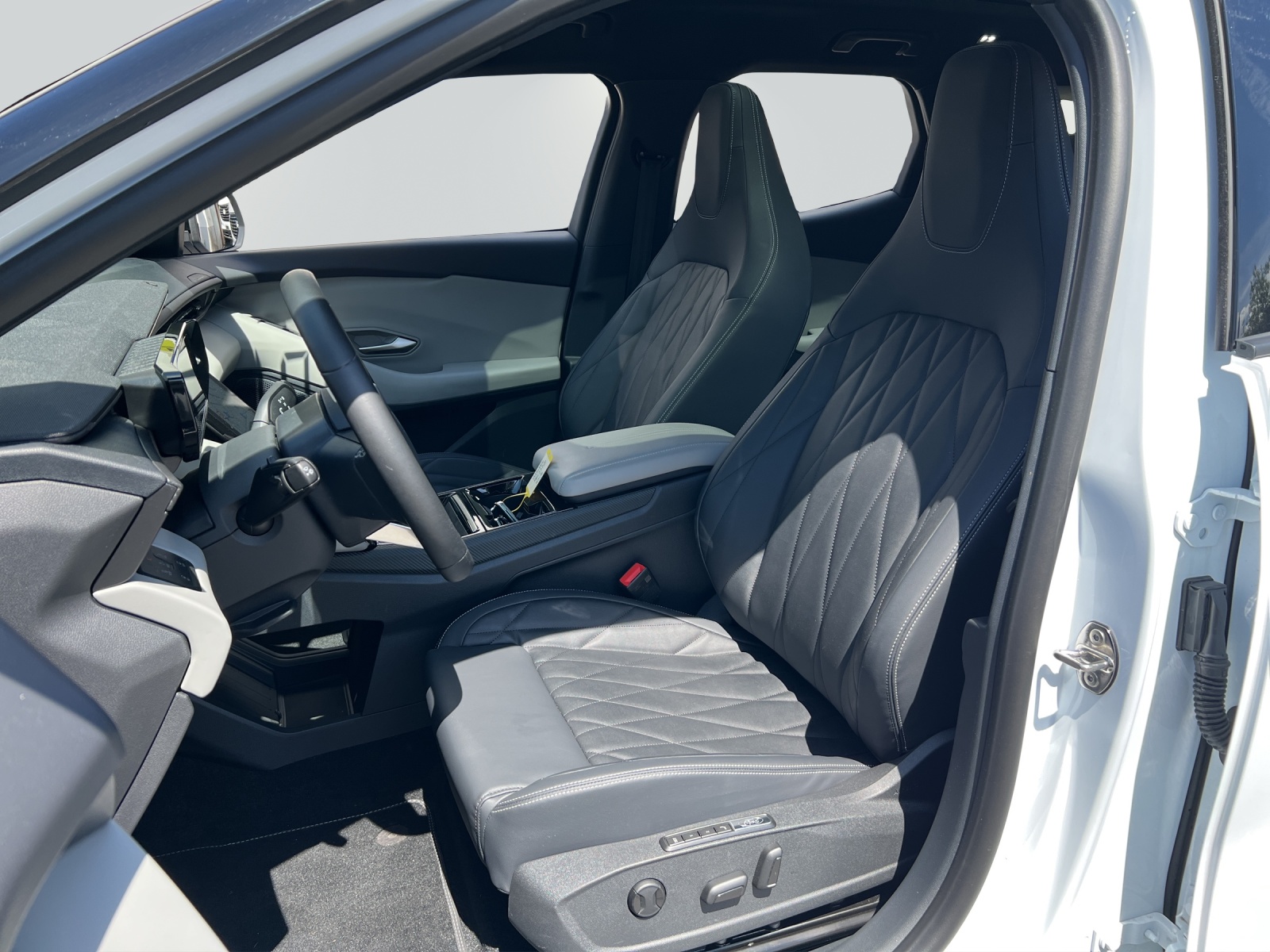 FORD Explorer Extended Range Premium AWD-image-4