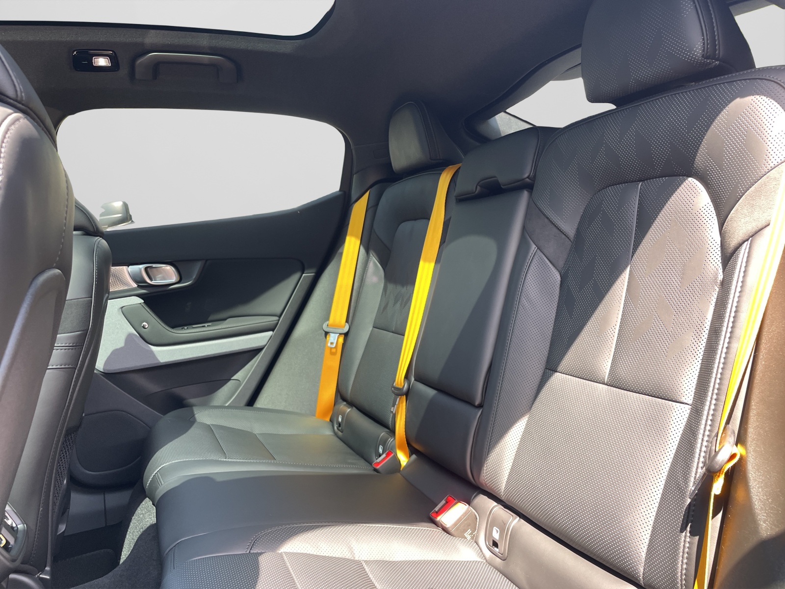 POLESTAR 2 Long Range Dual Motor Performance Prime-image-13
