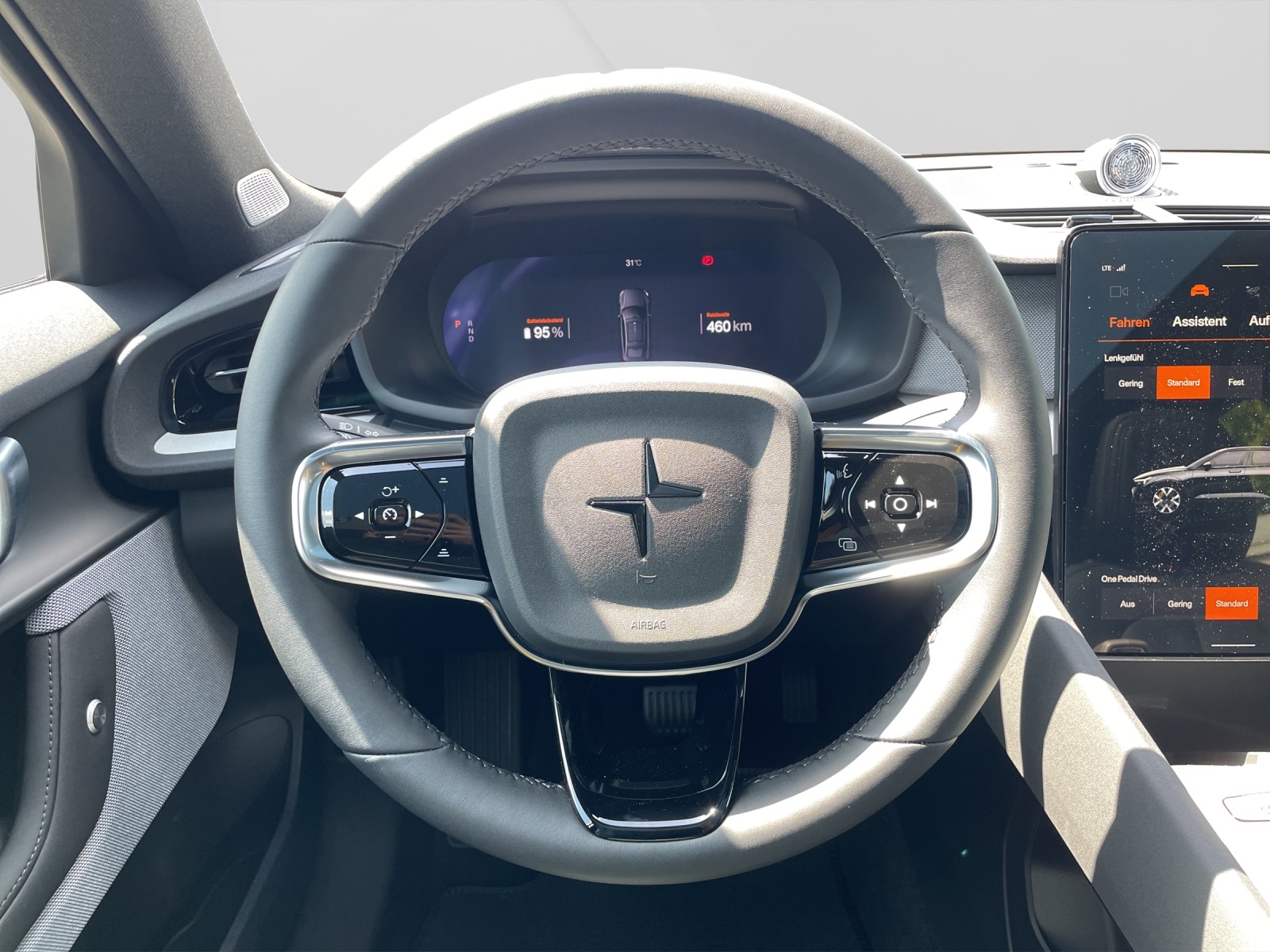 POLESTAR 2 Long Range Dual Motor Performance Prime-image-11