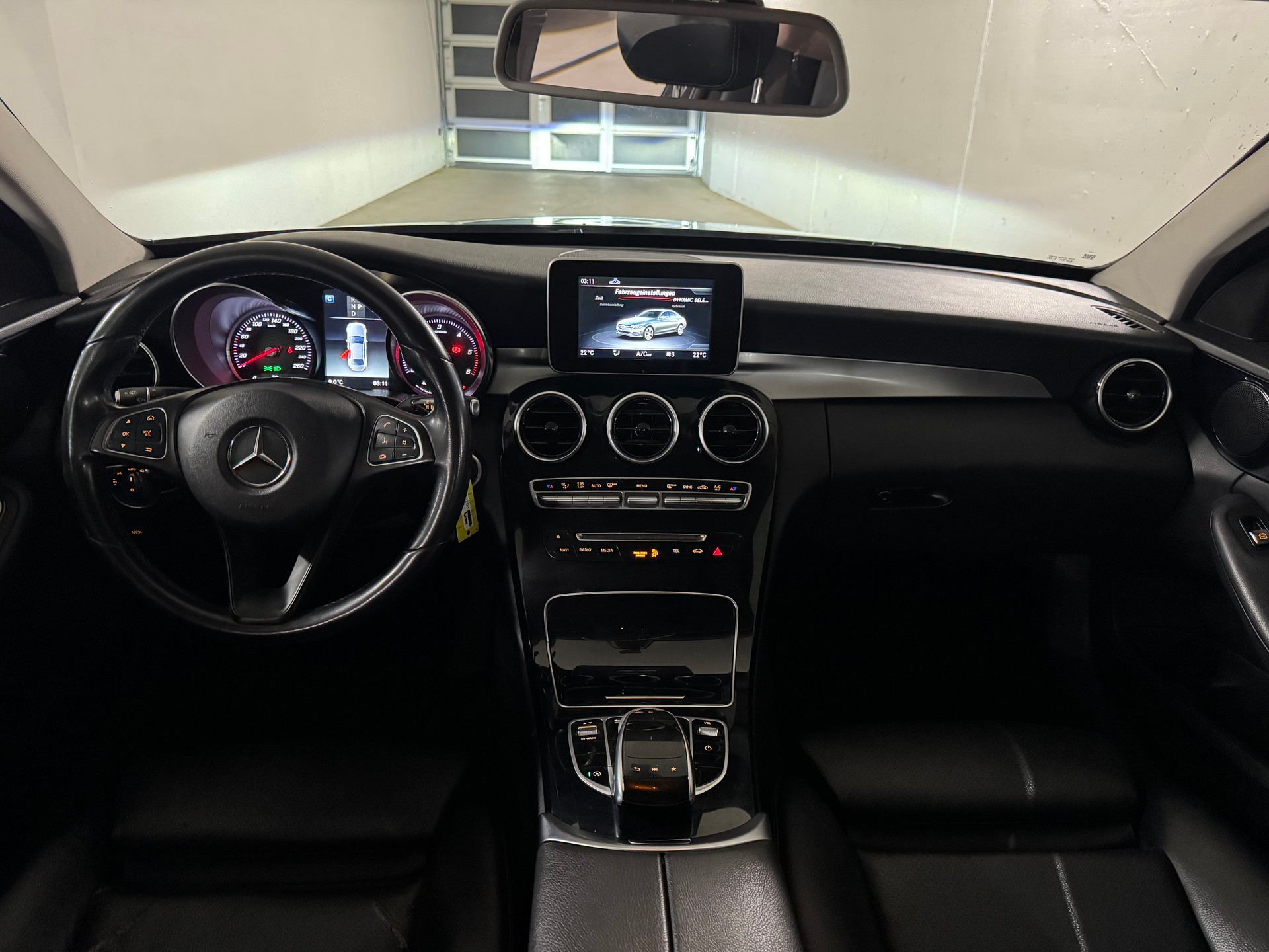 MERCEDES-BENZ C 220 d AMG Line 9G-Tronic-image-9