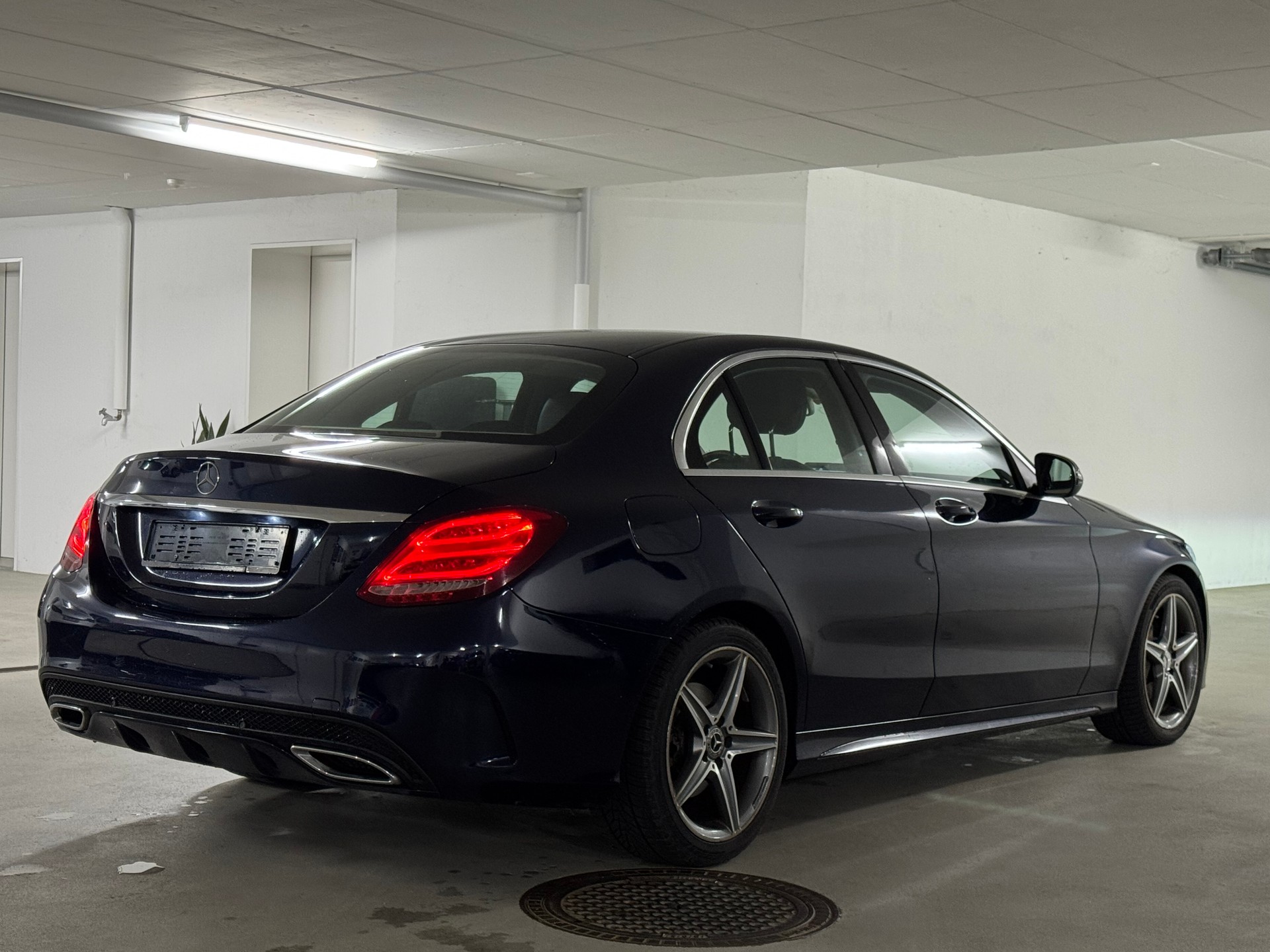 MERCEDES-BENZ C 220 d AMG Line 9G-Tronic-image-6