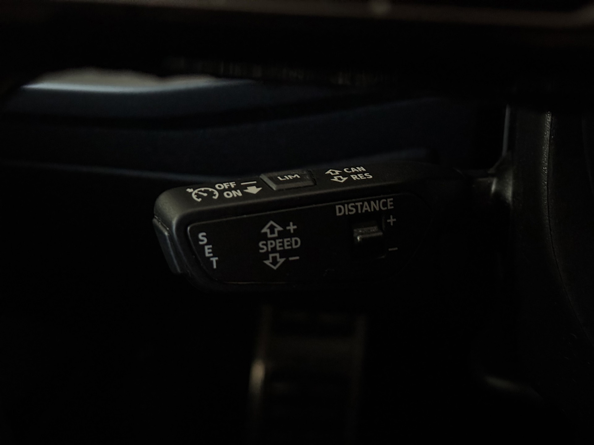 AUDI A1 allstreet 30 TFSI S-tronic-image-13