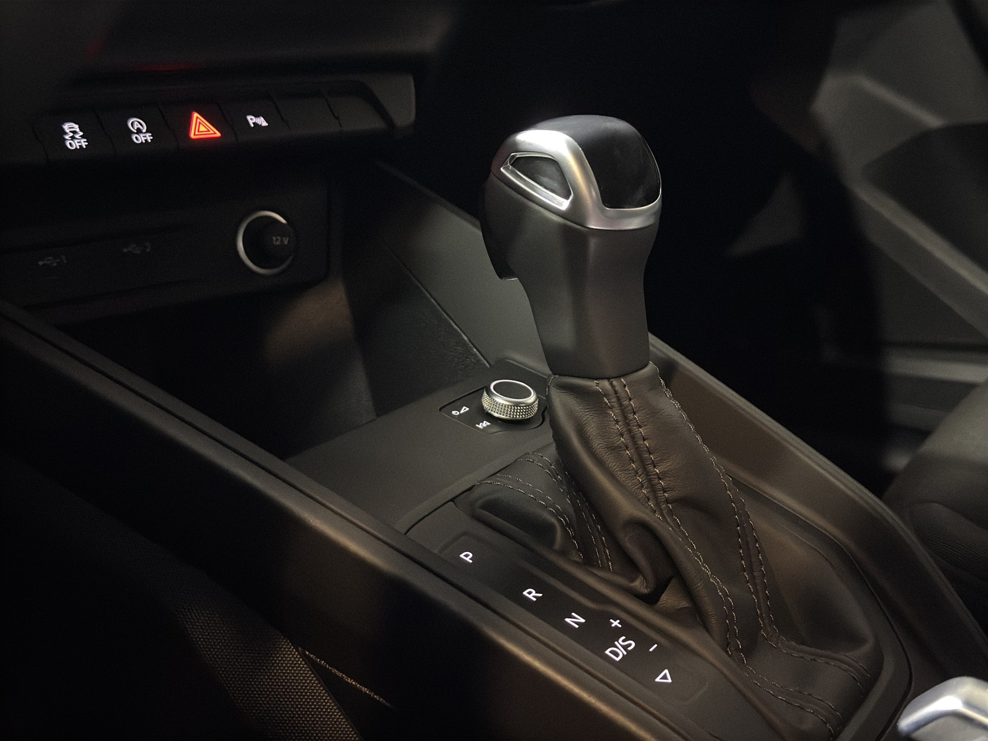 AUDI A1 allstreet 30 TFSI S-tronic-image-14