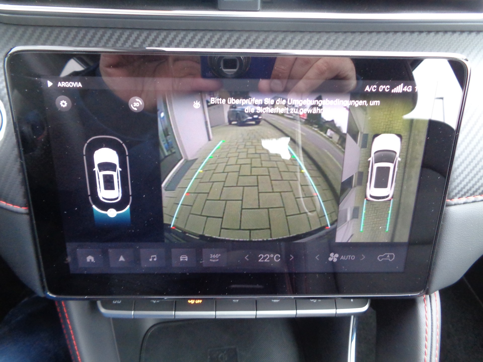 MG ZS EV 70kWh Luxury-image-20