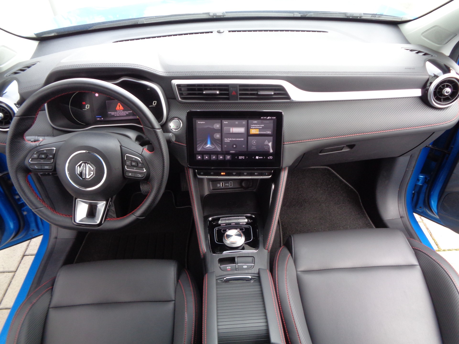 MG ZS EV 70kWh Luxury-image-9