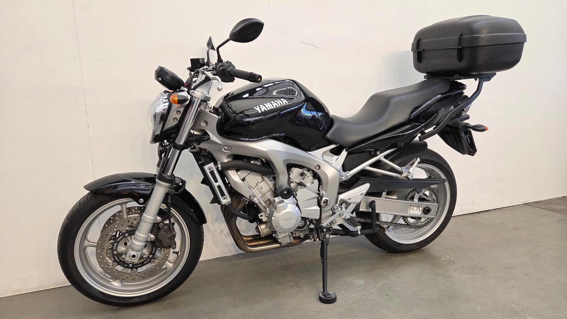 YAMAHA FZ6 N-image-3
