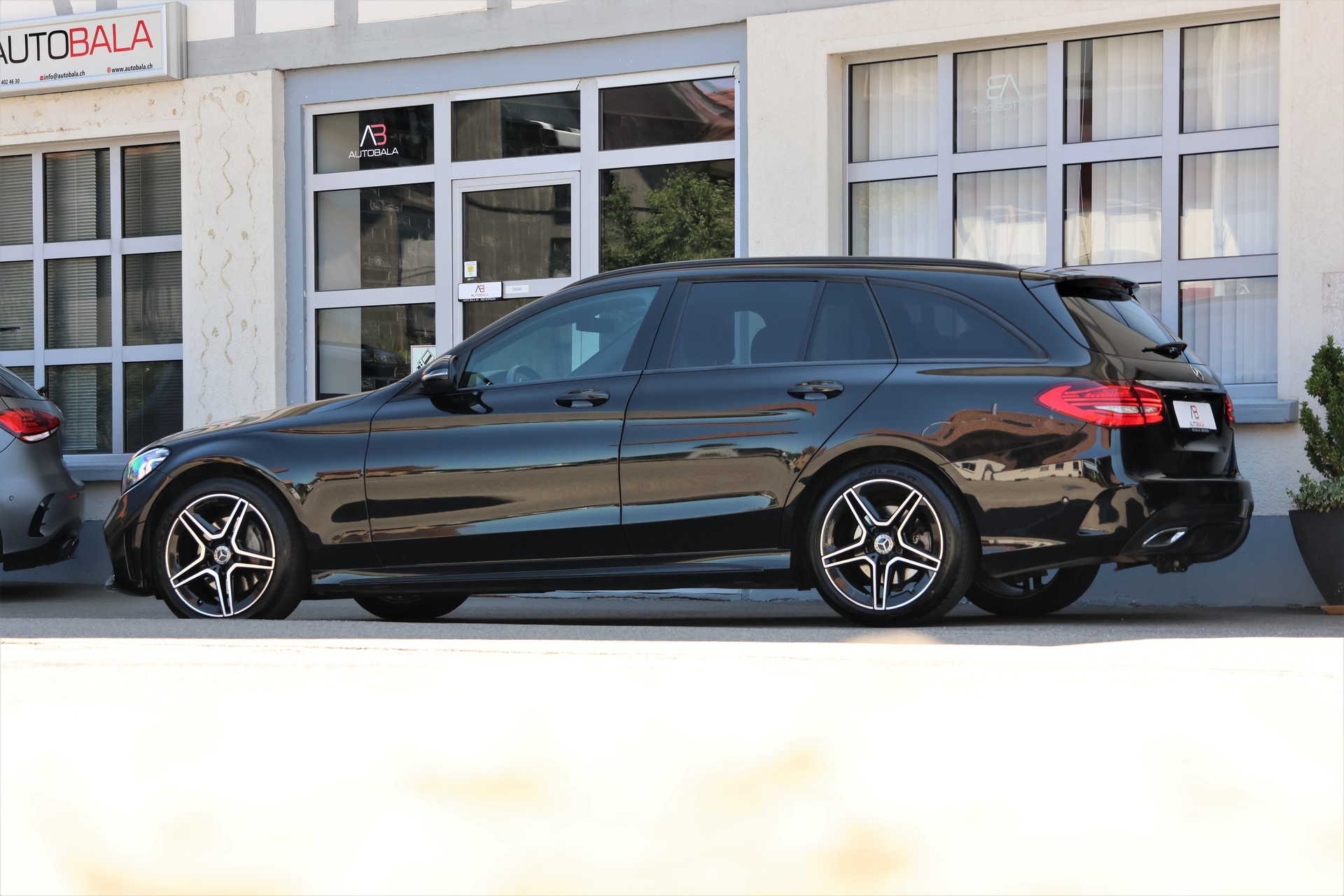 MERCEDES-BENZ C 220 d Swiss Star AMG Line 4M 9G-Tronic (CH) + 1.8T AHK-image-3
