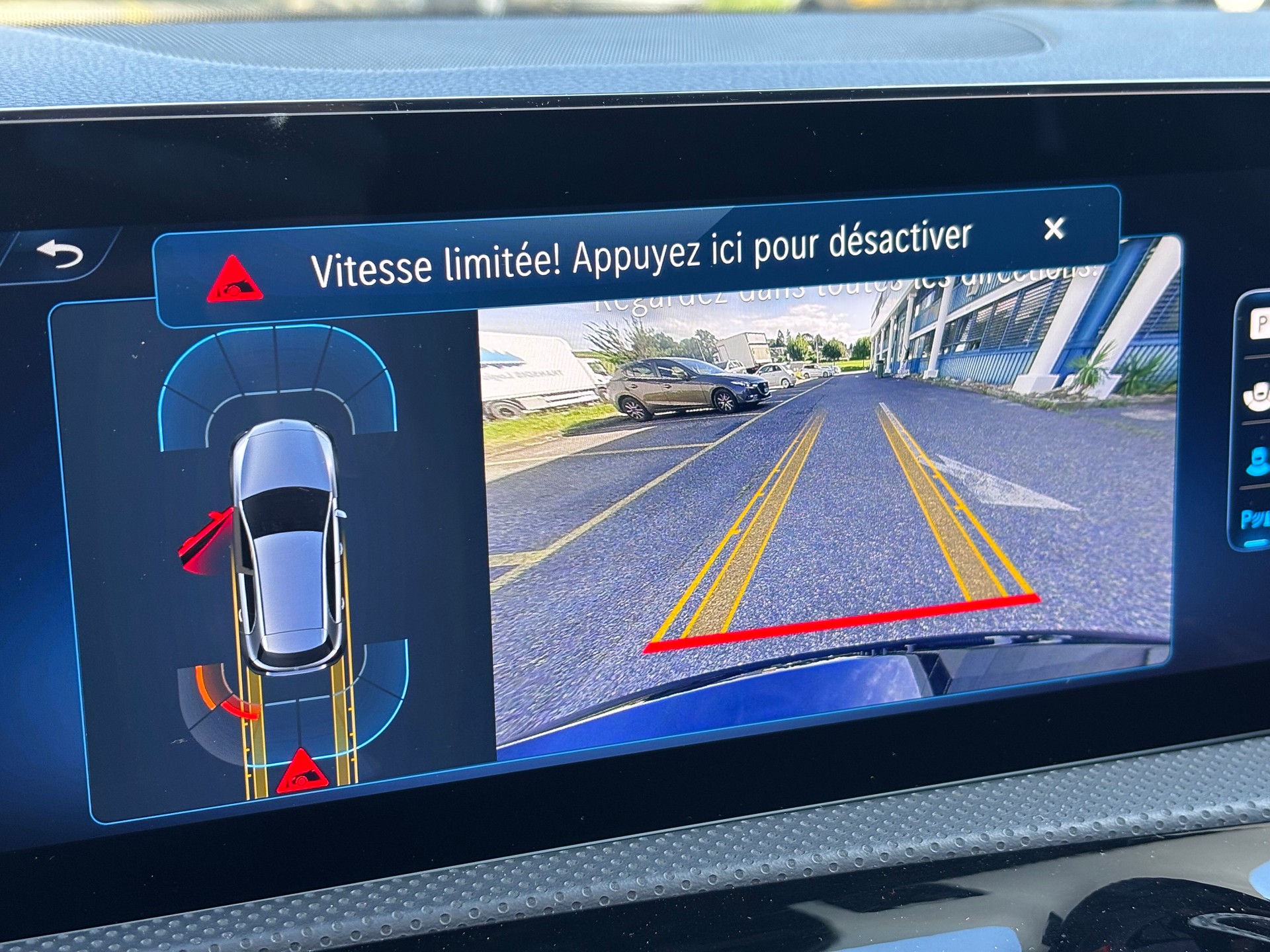 MERCEDES-BENZ A 220 4Matic 8G-DCT-image-24