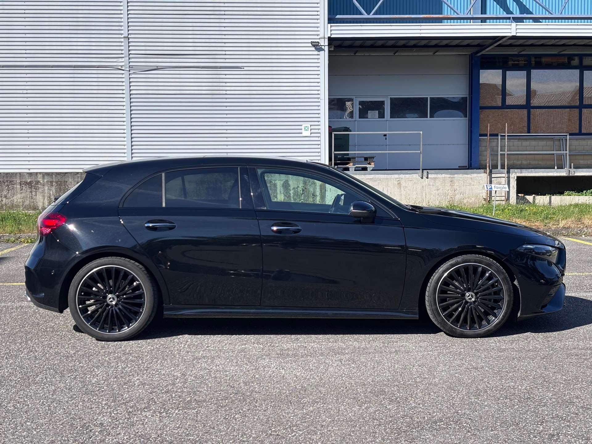 MERCEDES-BENZ A 220 4Matic 8G-DCT-image-6