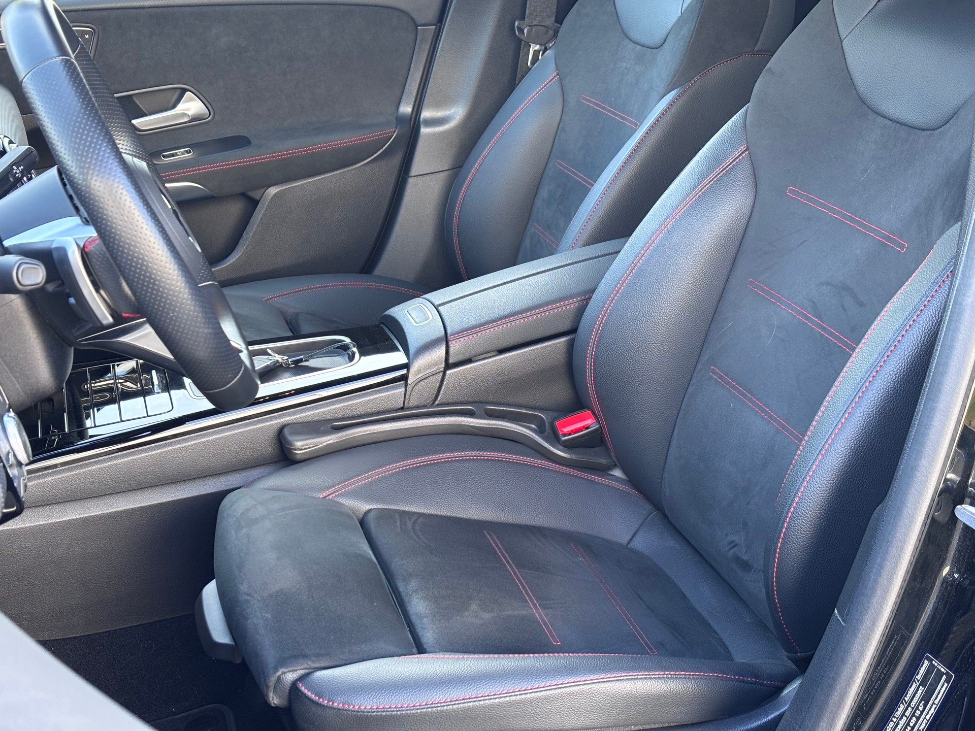 MERCEDES-BENZ A 220 4Matic 8G-DCT-image-13