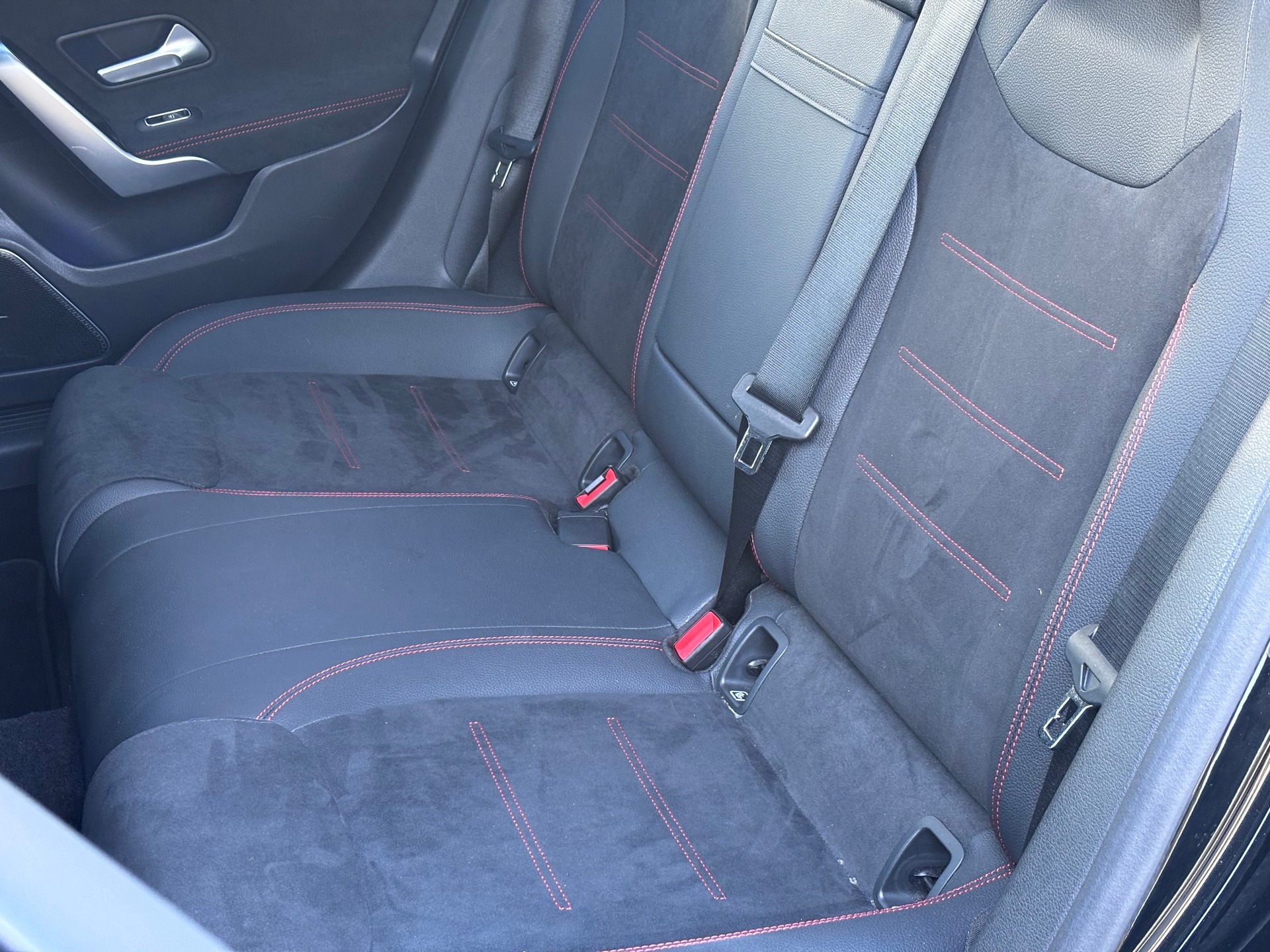 MERCEDES-BENZ A 220 4Matic 8G-DCT-image-28