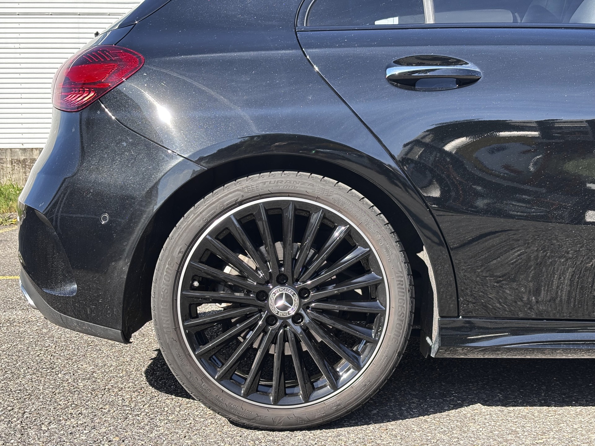 MERCEDES-BENZ A 220 4Matic 8G-DCT-image-9