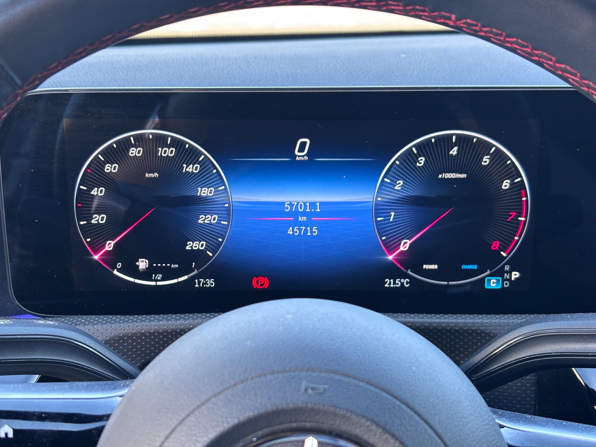 MERCEDES-BENZ A 220 4Matic 8G-DCT-image-16