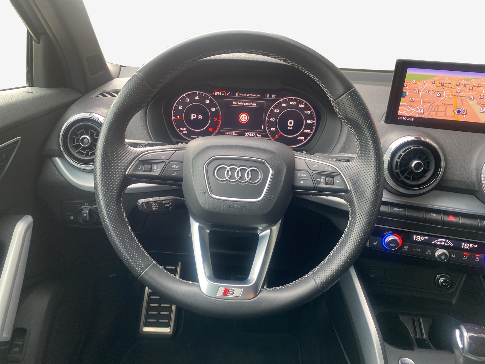 AUDI Q2 35 TFSI S line S-tronic-image-9