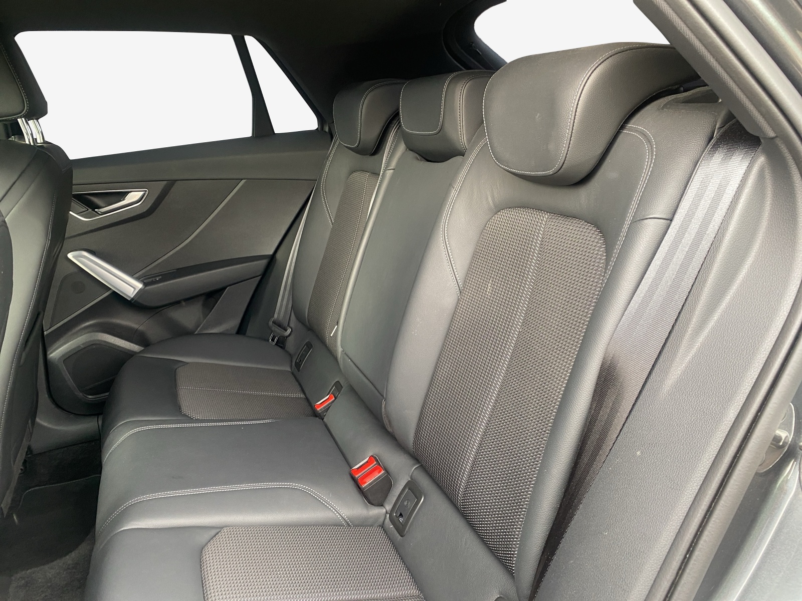 AUDI Q2 35 TFSI S line S-tronic-image-11