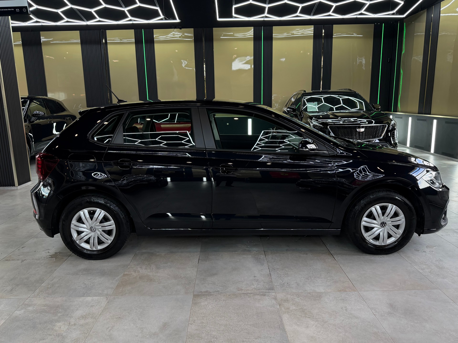 VW Polo 1.0 MPI Basis-showroom-element-3
