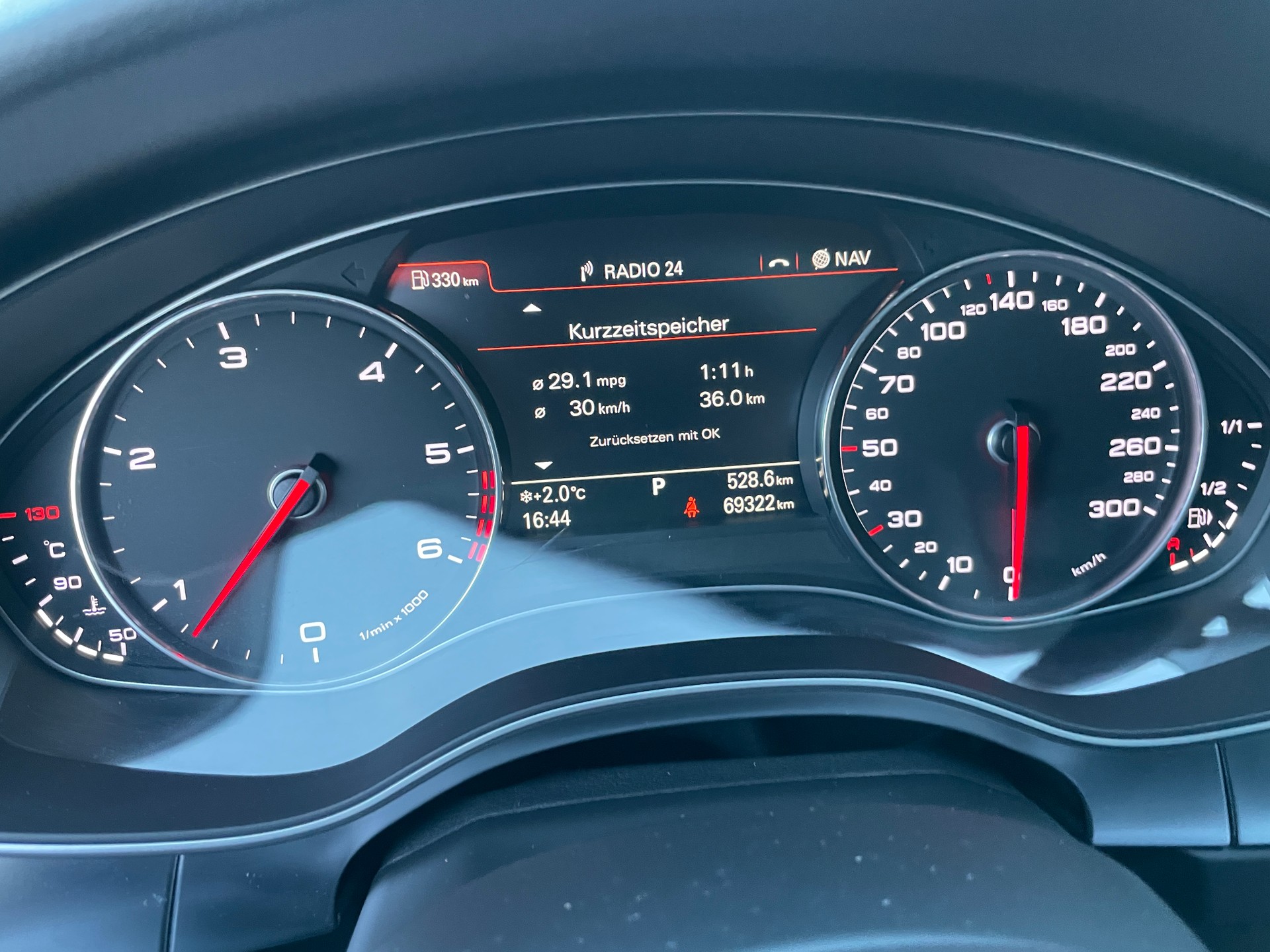 AUDI A6 Avant 3.0 BiTDI V6 quattro tiptronic-image-17