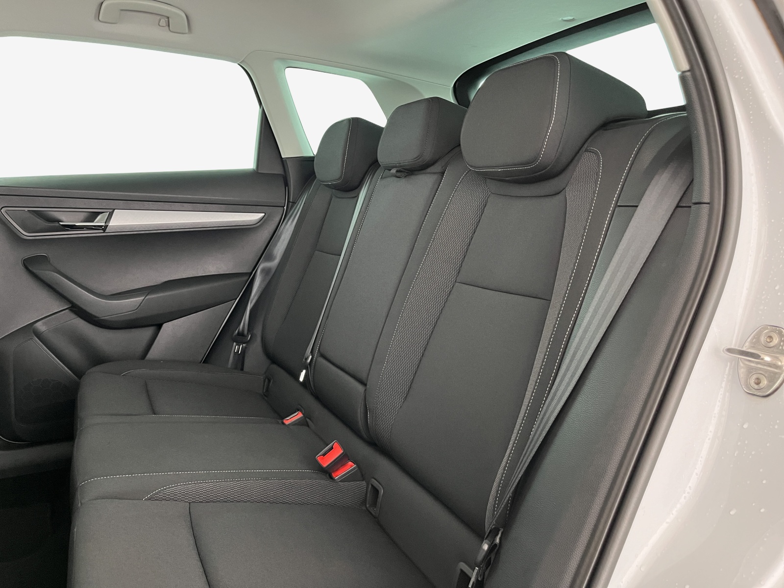 SKODA Karoq 2.0 TDI CR Selection 4x4 DSG-image-11