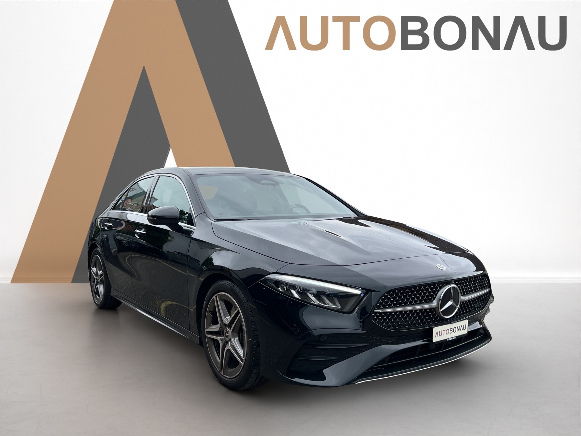 MERCEDES-BENZ A 250 AMG Line 4 Matic Limousine-image-6