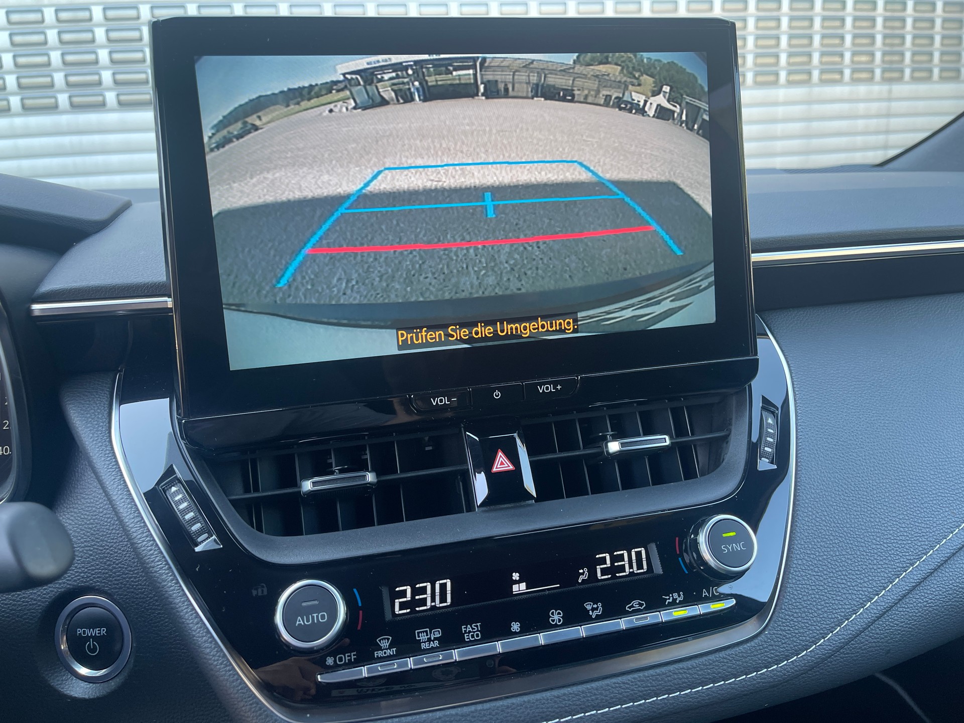 TOYOTA Corolla Touring Sports 2.0 HSD Trend e-CVT-image-17
