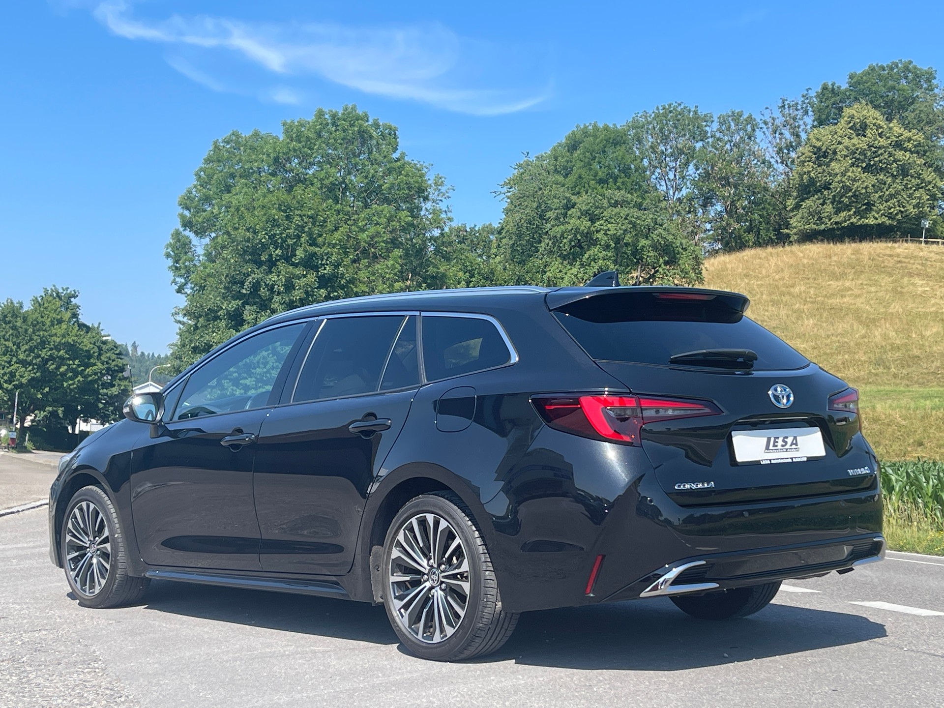 TOYOTA Corolla Touring Sports 2.0 HSD Trend e-CVT-showroom-element-2