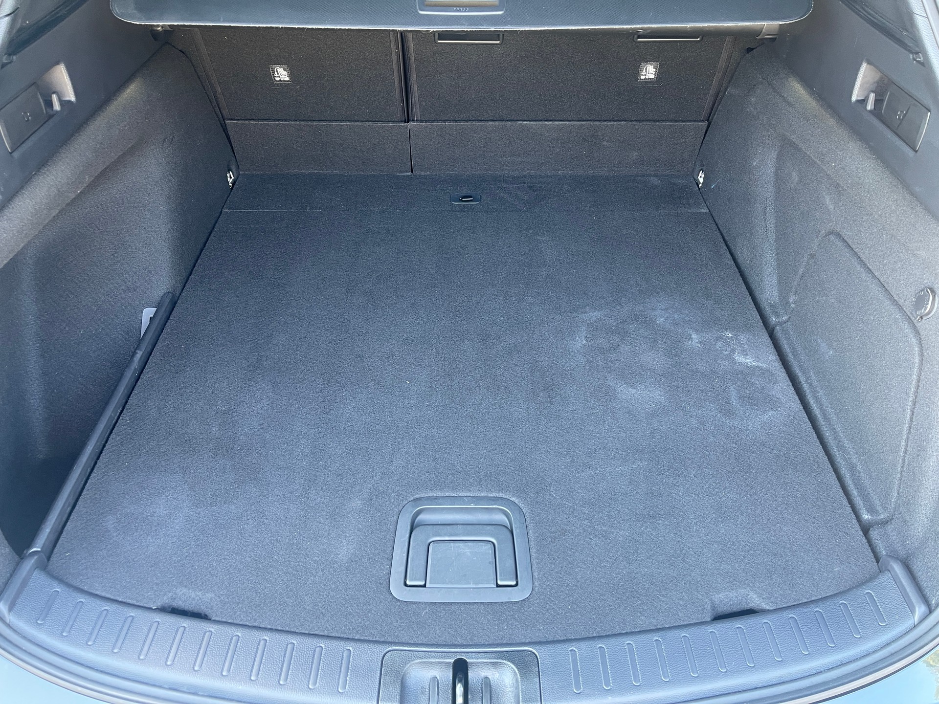 TOYOTA Corolla Touring Sports 2.0 HSD Trend e-CVT-image-4