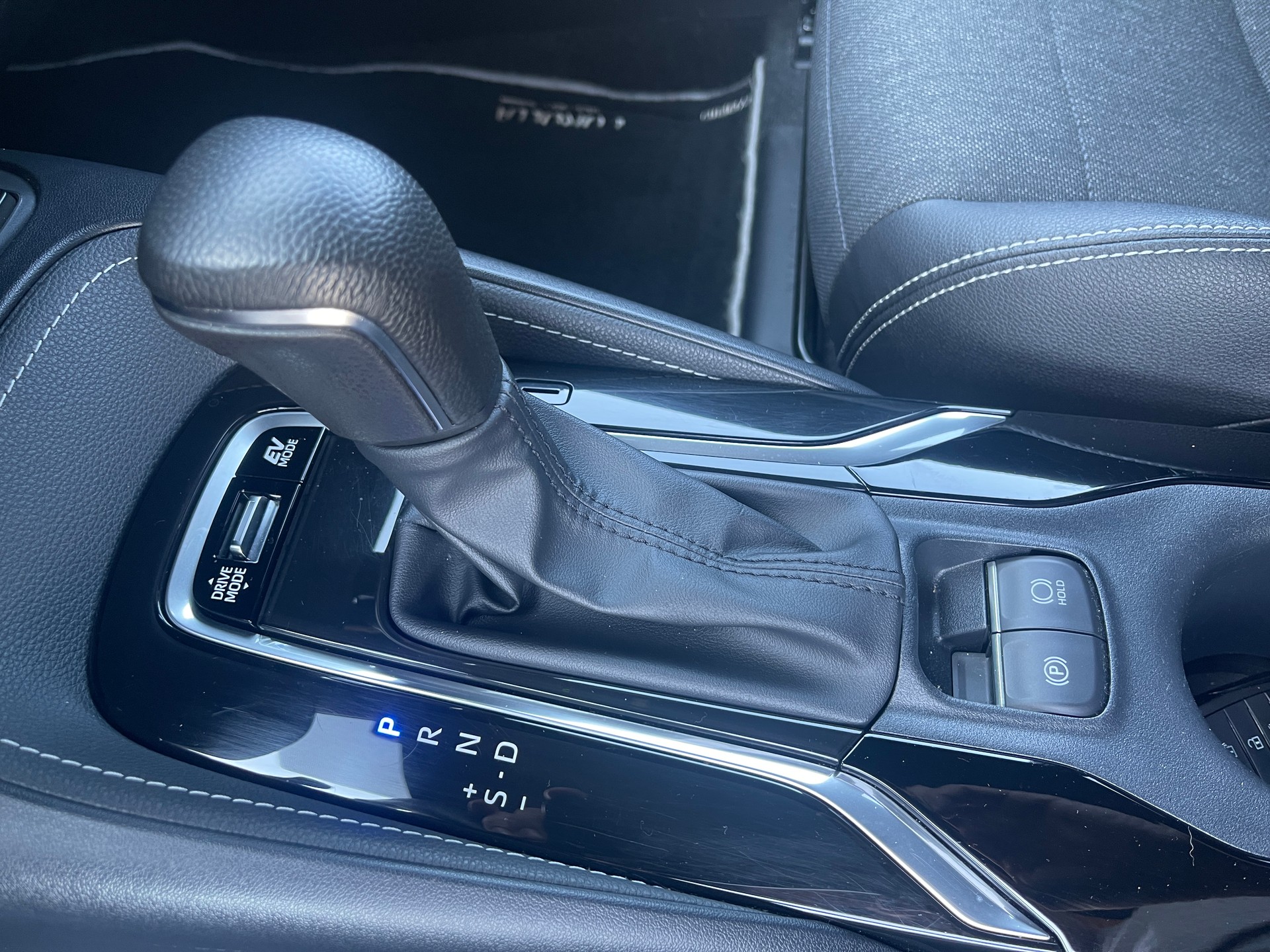 TOYOTA Corolla Touring Sports 2.0 HSD Trend e-CVT-image-15