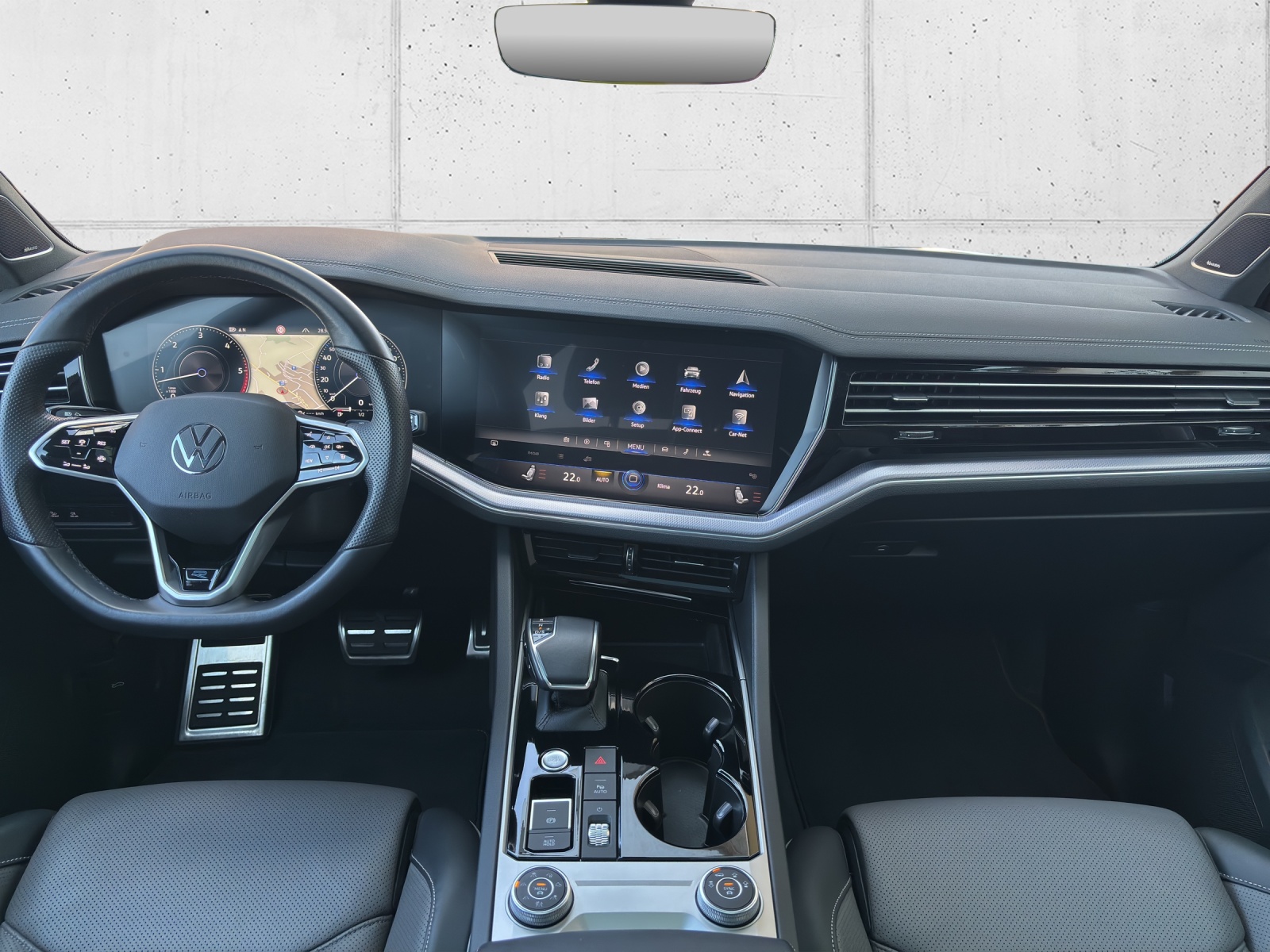 VW Touareg 3.0 TDI R Line Tiptronic mit AHK & Panorama-Ausstell-/Schiebedach-image-12
