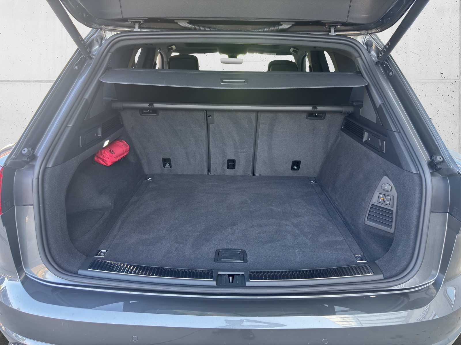 VW Touareg 3.0 TDI R Line Tiptronic mit AHK & Panorama-Ausstell-/Schiebedach-image-7