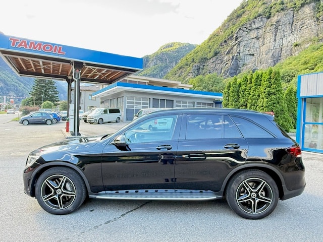 MERCEDES-BENZ GLC 220 d AMG Line 4Matic 9G-Tronic-image-3