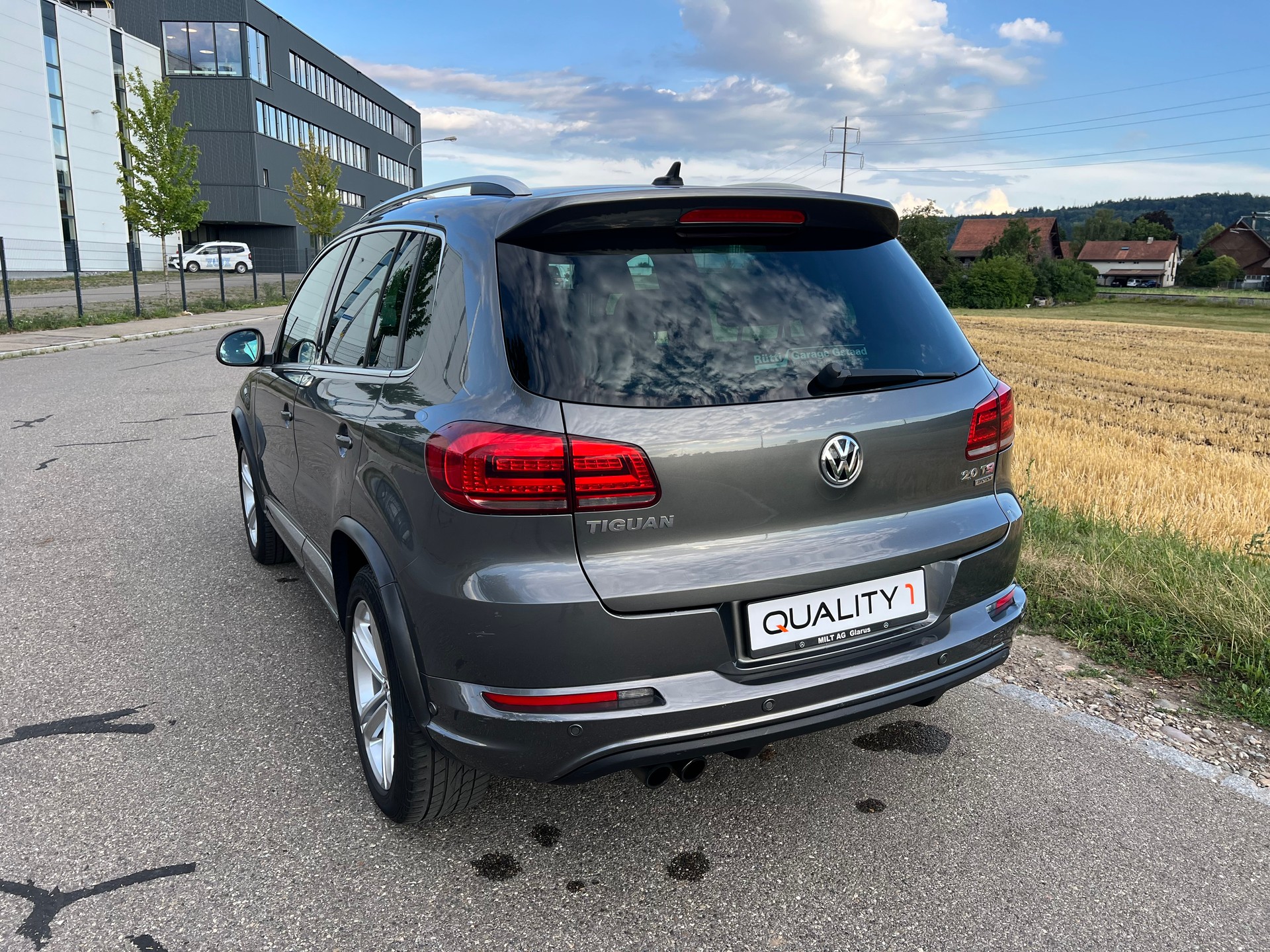 VW Tiguan 2.0 TSI Cup R-Line 4Motion DSG* 211 PS-image-12